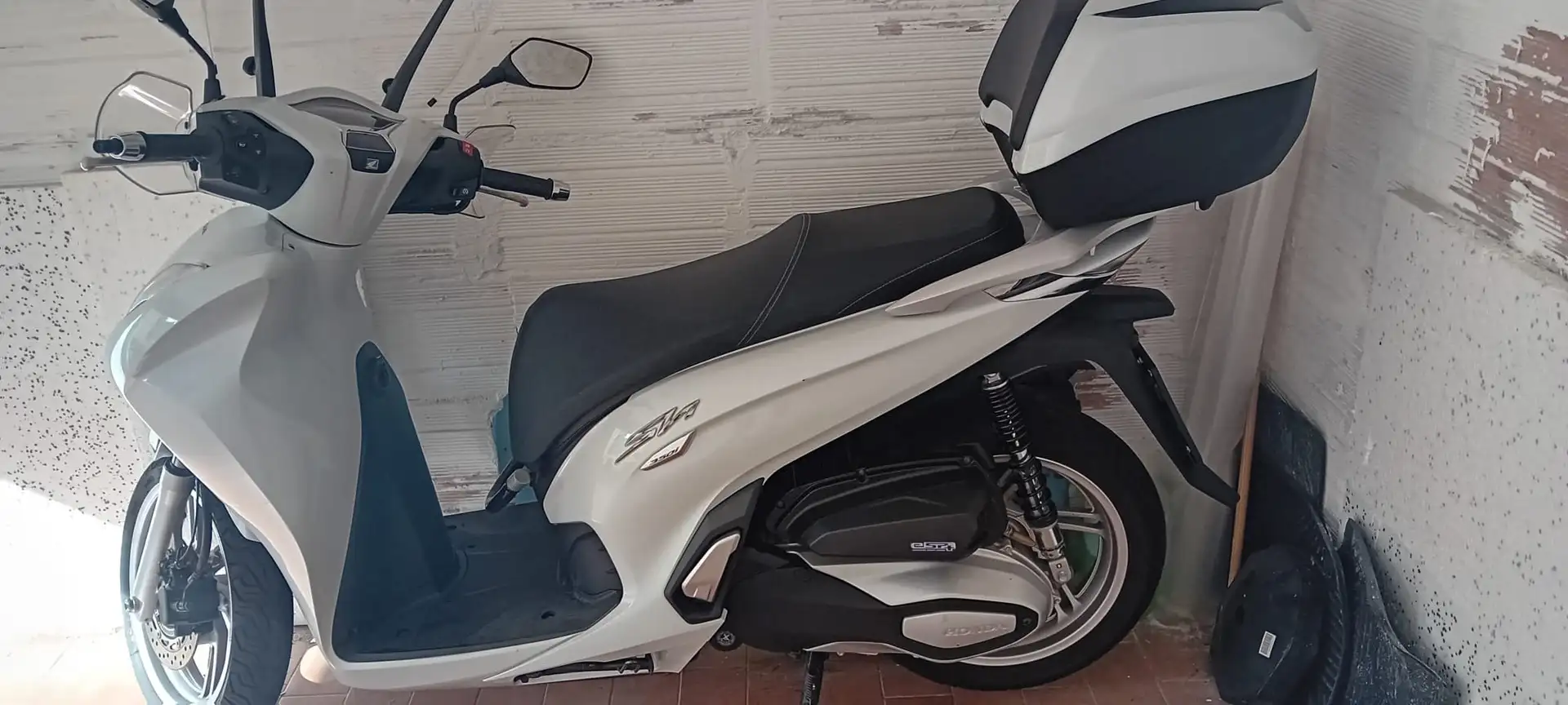 Honda SH 350i Bianco - 1