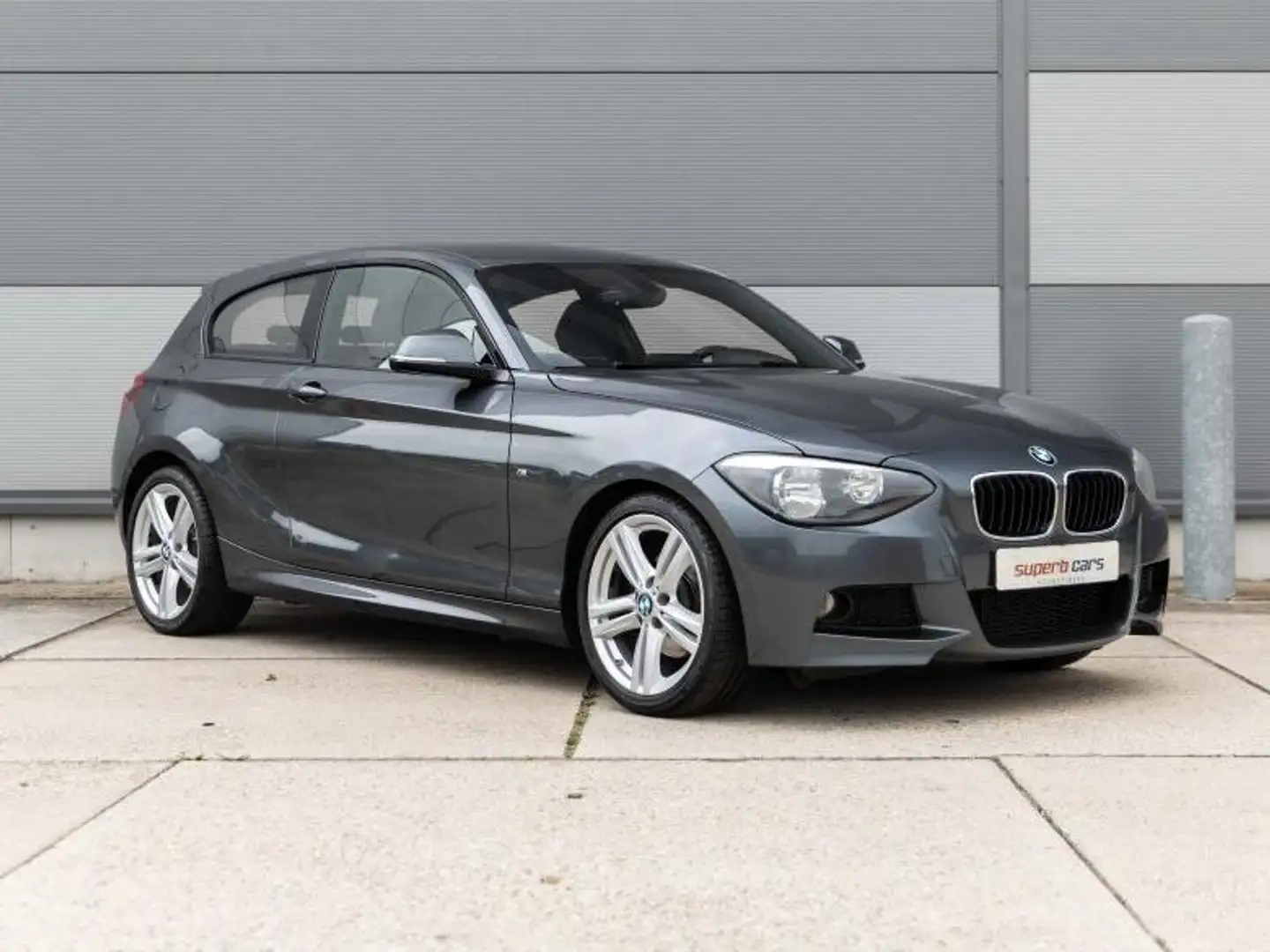 BMW 118 M Sport/HK/Adaptive Drive/1e eig/1e lak/Garantie Zilver - 1