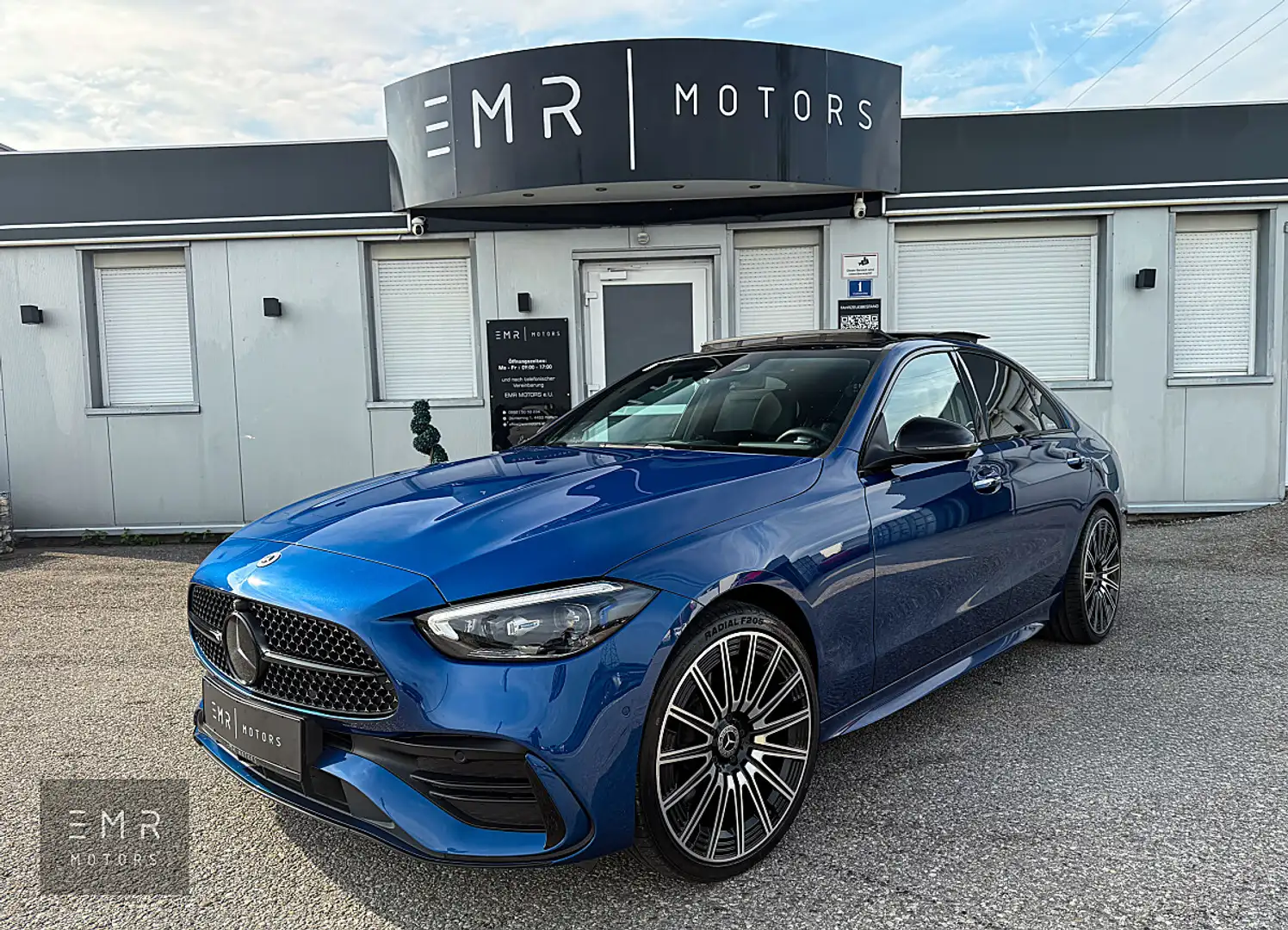 Mercedes-Benz C 300 C300e AMG-Line C43 LOOK, PANORAMA, DIGITAL-LIGH... Blau - 1