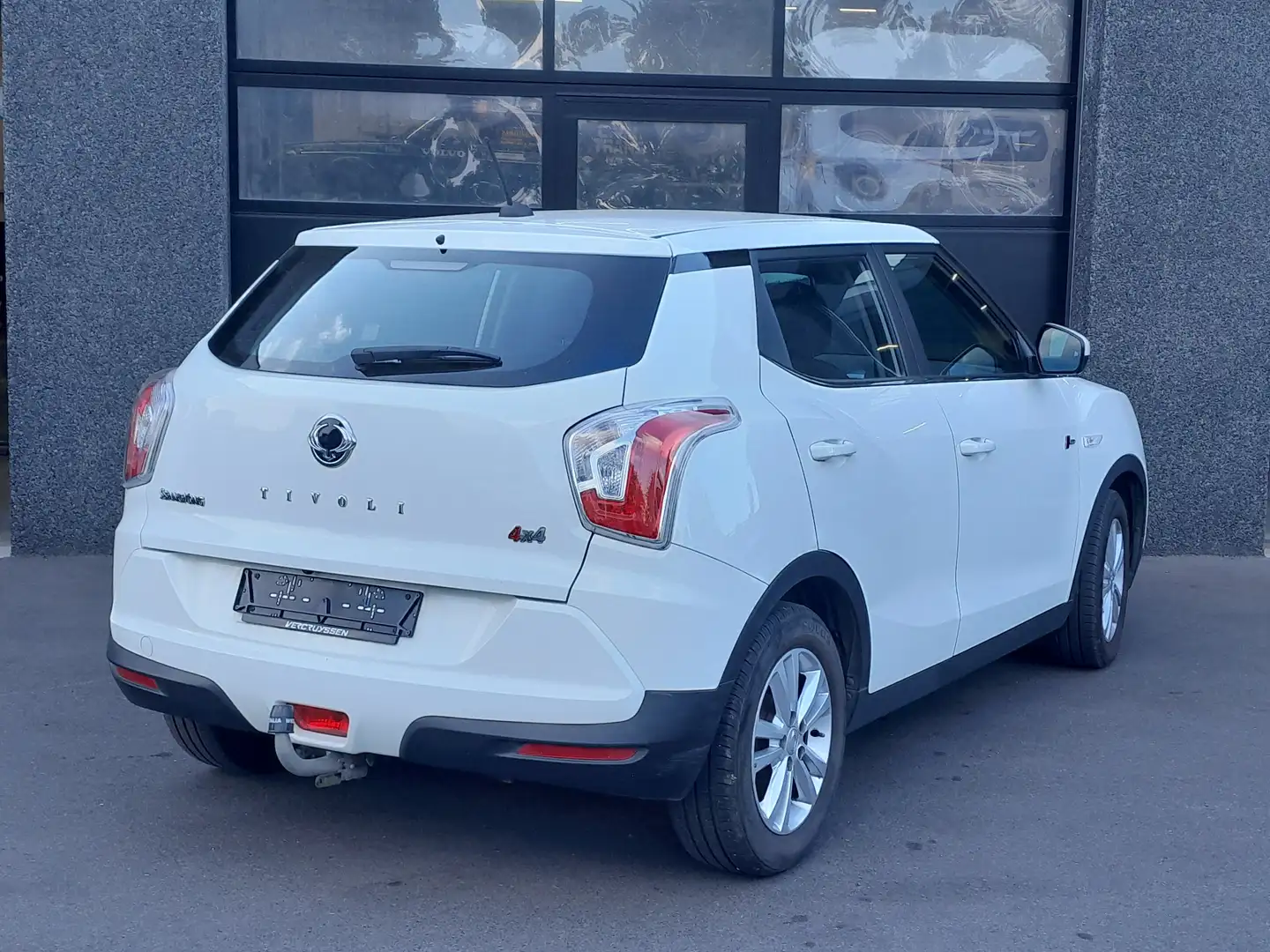 SsangYong Tivoli Tivoli e-XDi 160 4WD  Trekhaak Blanc - 2