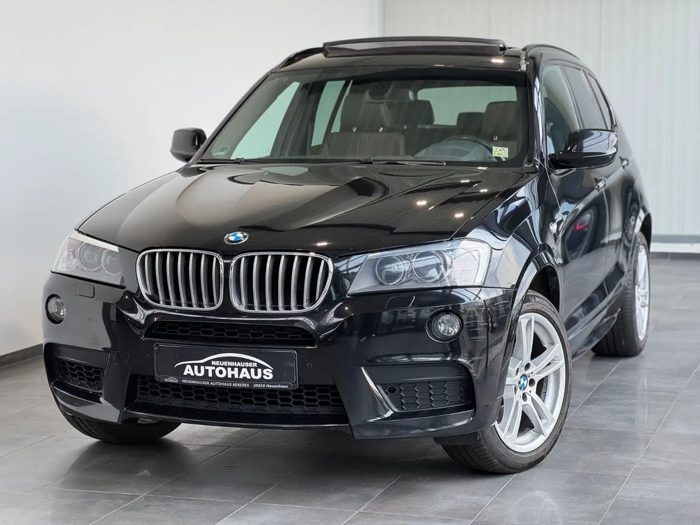 BMW X3 xDrive 35 i M-SportPaketPanoHead-UpNavi Xenon Black - 1