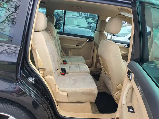 Volkswagen Touran view 12