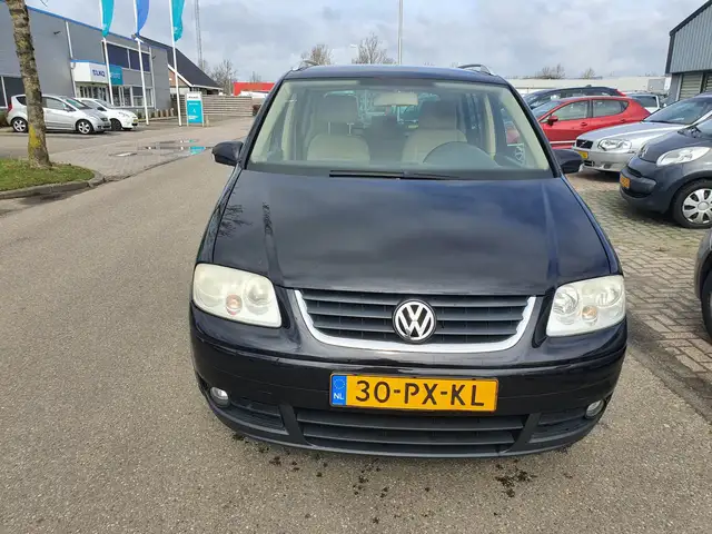 Volkswagen Touran view 14