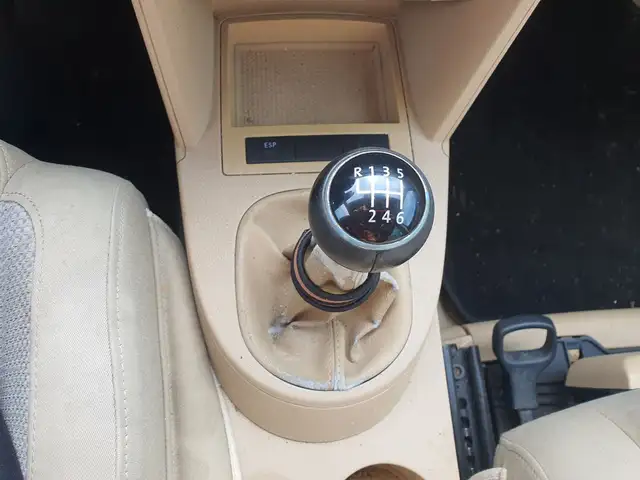 Volkswagen Touran view 10