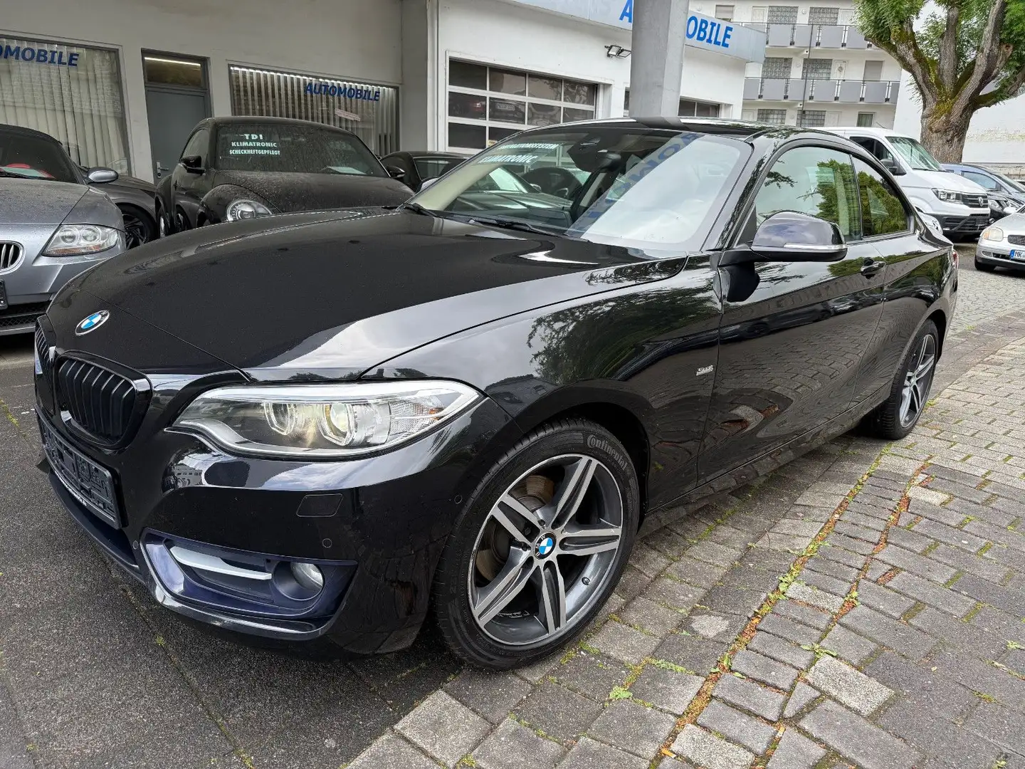 BMW 218 d Coupe Sport Line,Leder,Navi,Xenon,PDC Schwarz - 1