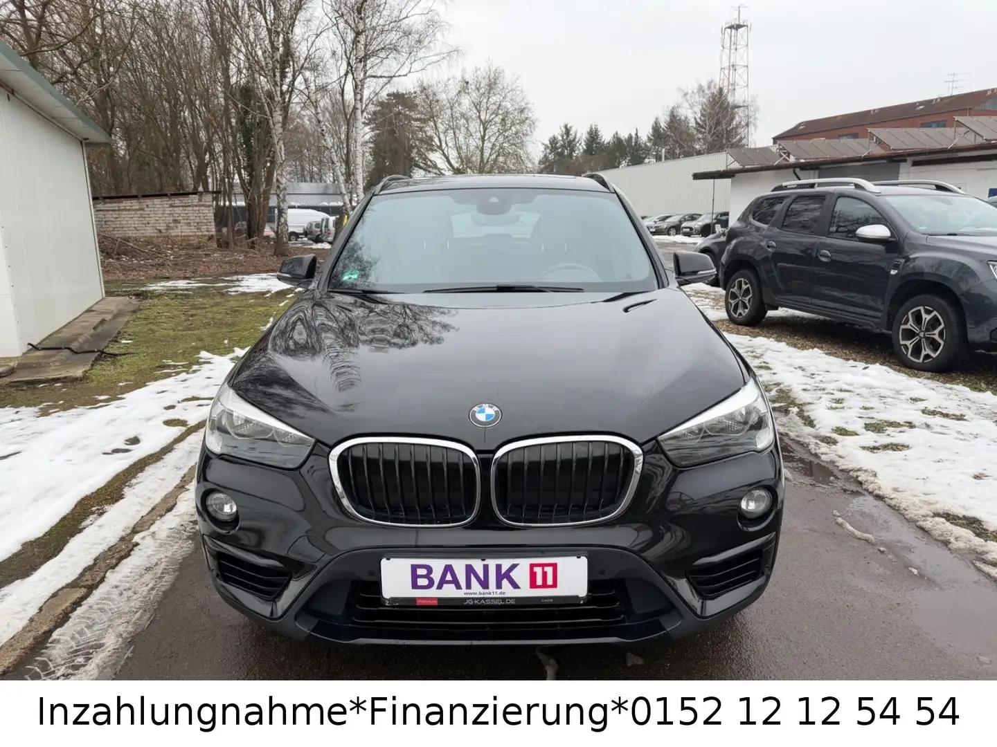 BMW X1 xDrive 18 d Sport Line Schwarz - 1