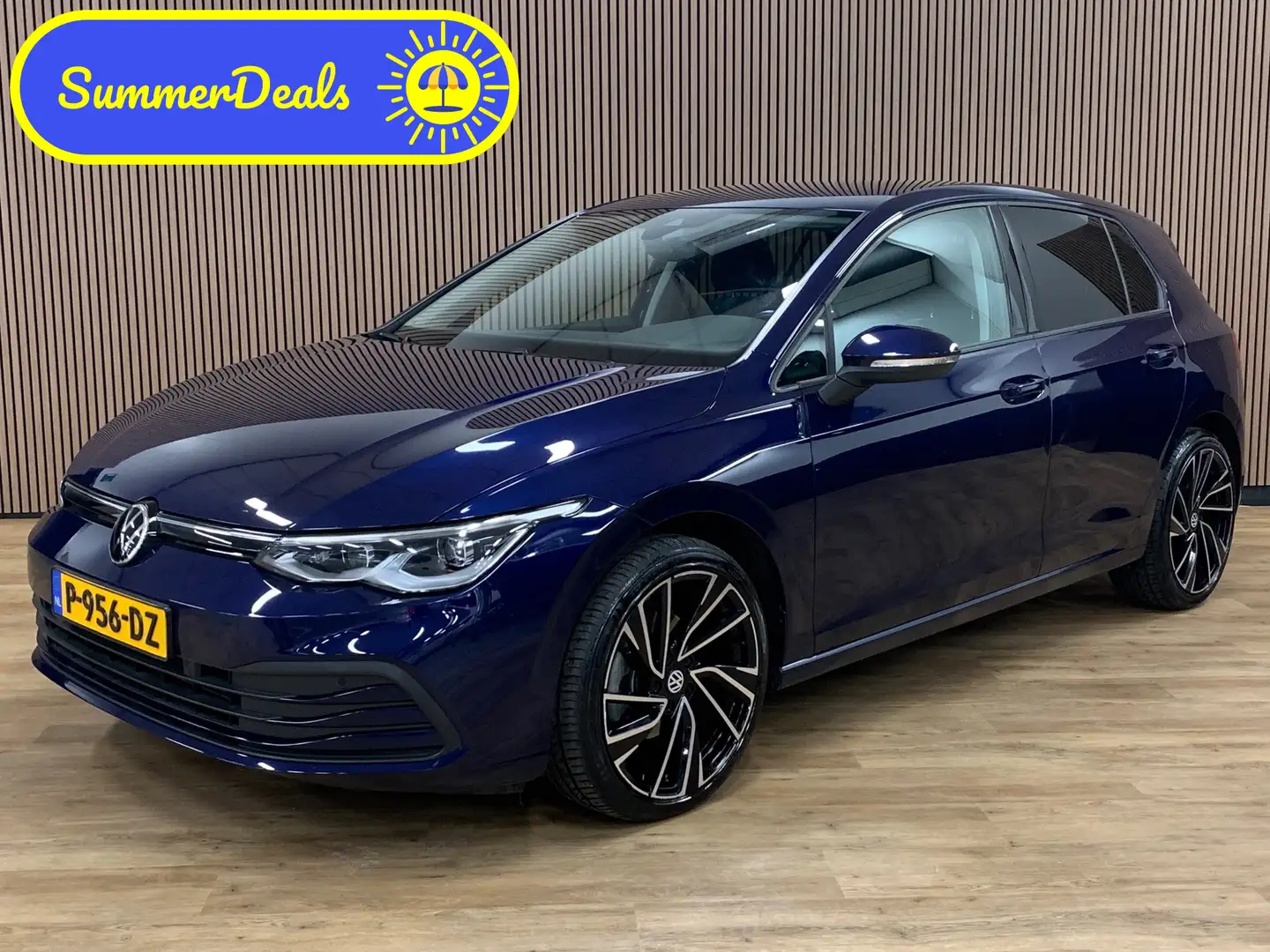 Volkswagen Golf 1.5 eTSI R-Line|LED|Automaat|Sfeerverlichting|Carp Blauw - 1