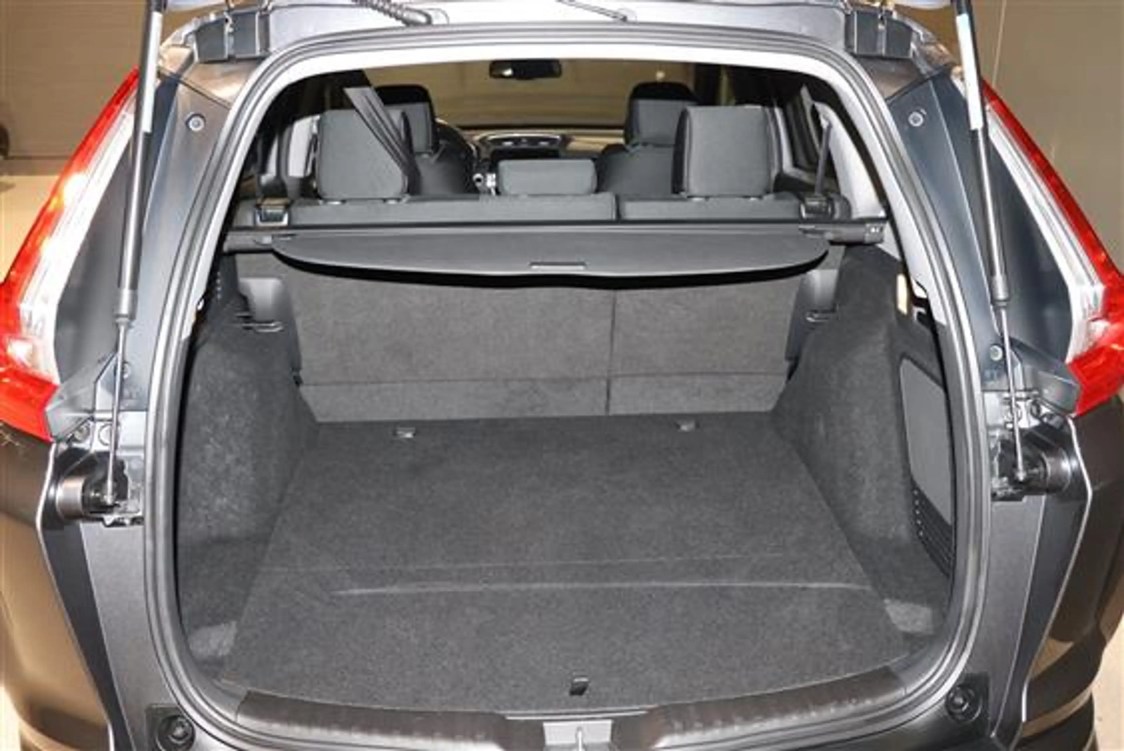 Honda CR-V ELEGANCE HYBRID E:HEV — photo 6