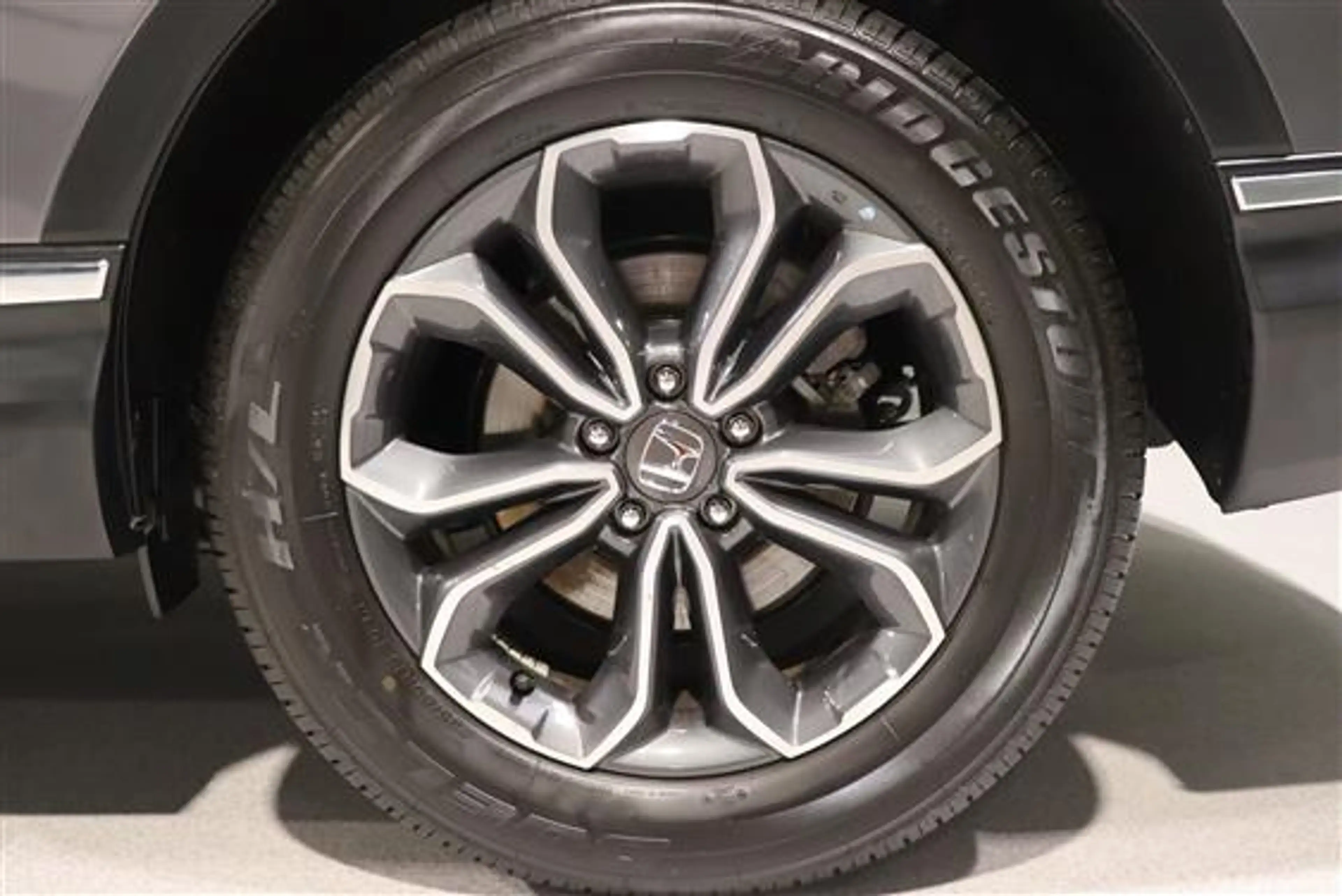 Honda CR-V ELEGANCE HYBRID E:HEV — photo 5