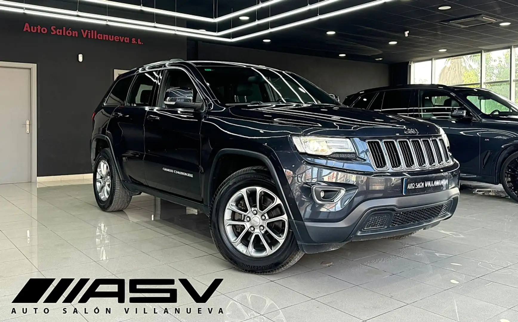 Jeep Grand Cherokee 3.0CRD Laredo 190 Aut. Šedá - 1