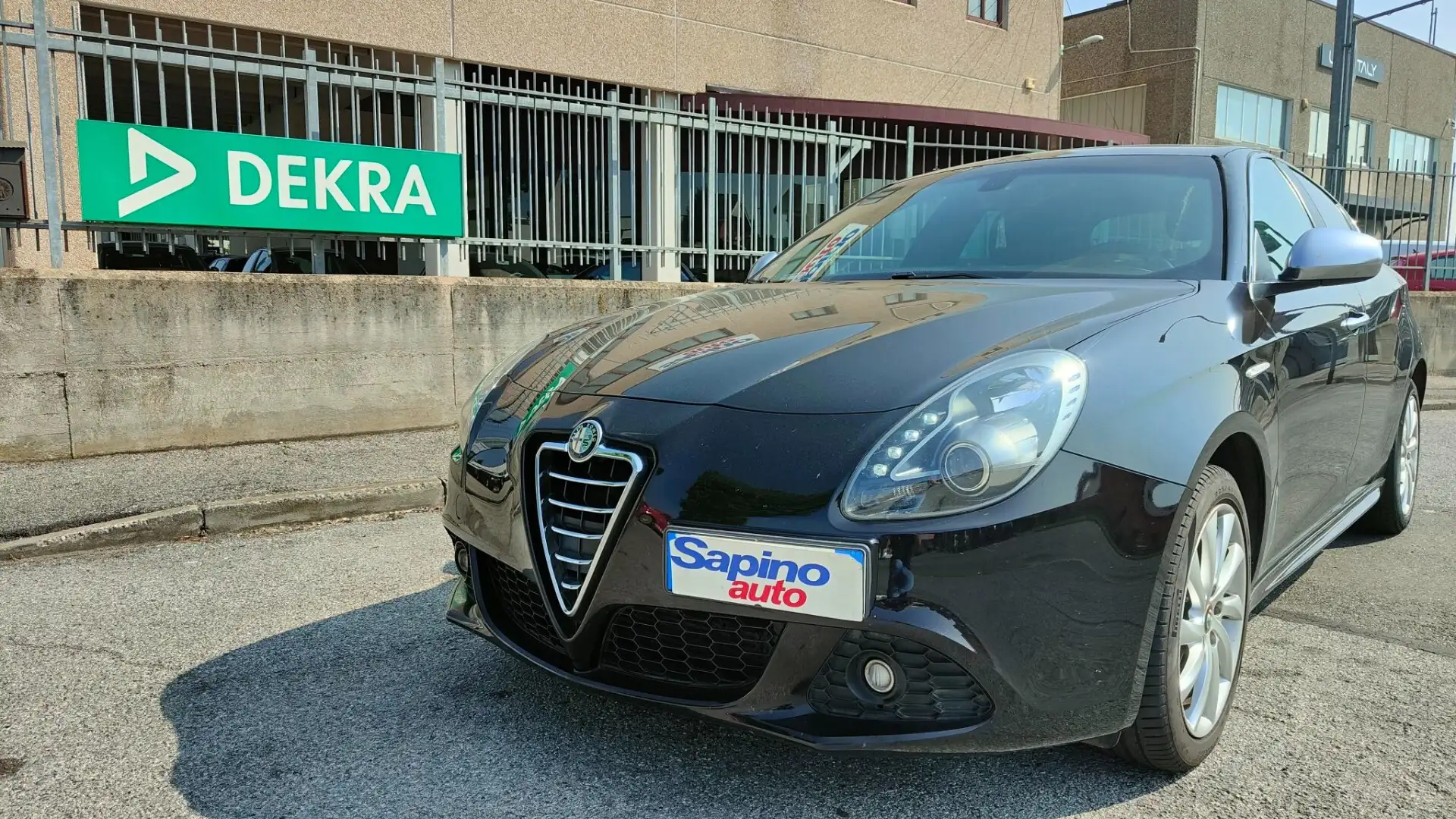 Alfa Romeo Giulietta 1.4 Turbo MultiAir Distinctive Grigio - 1