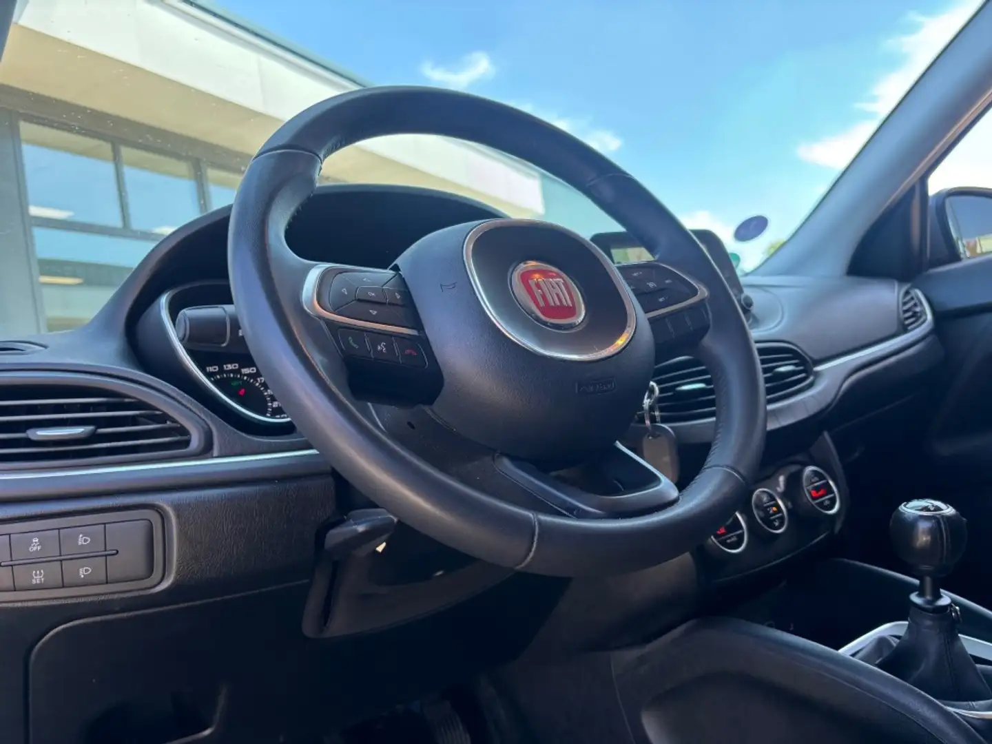 Fiat Tipo 1.4 16V  LOUNGE NAVI LMV PDC-CAMERA CRUISECONTROL Grijs - 2