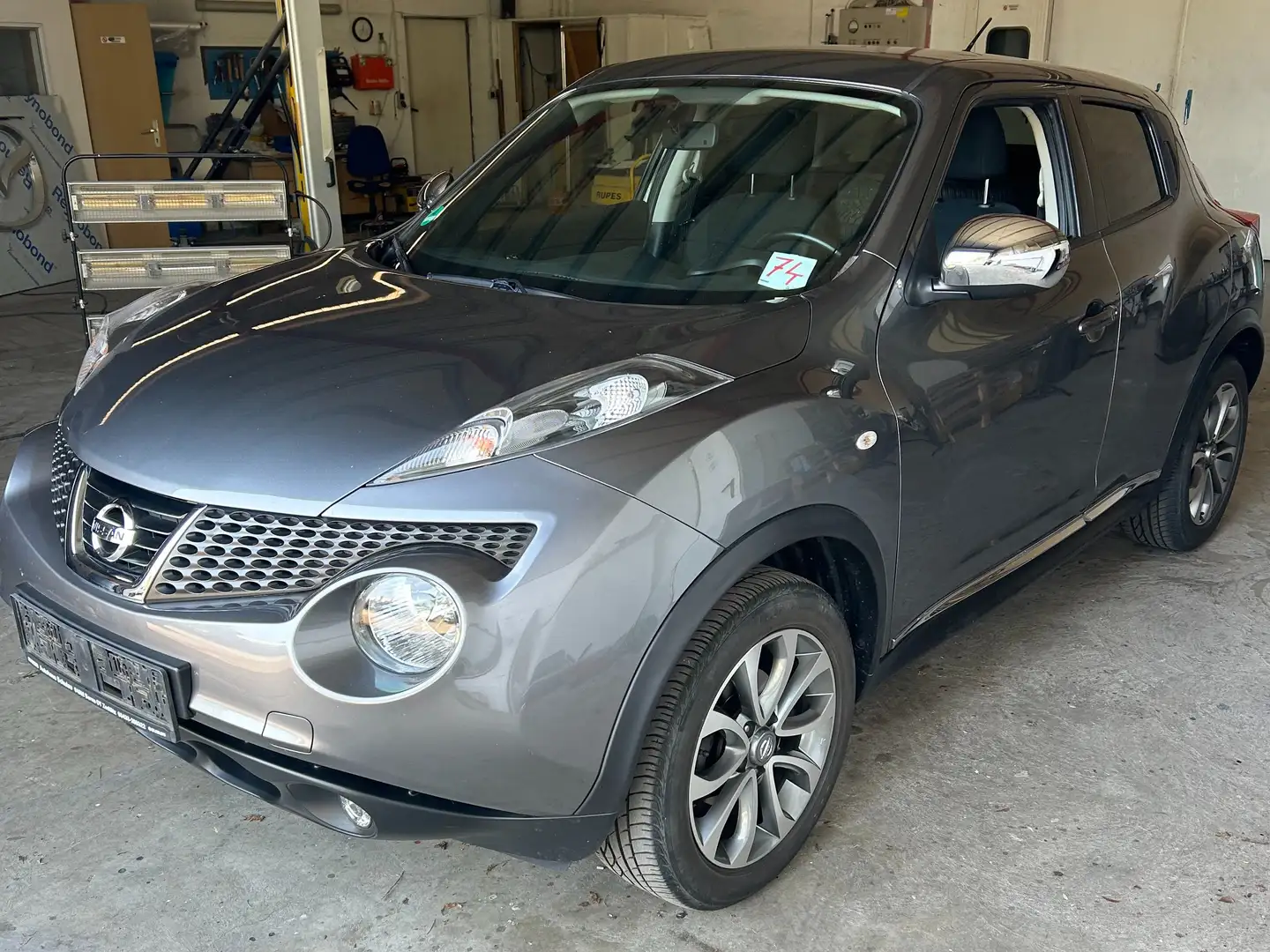 Nissan Juke Visia Gris - 1