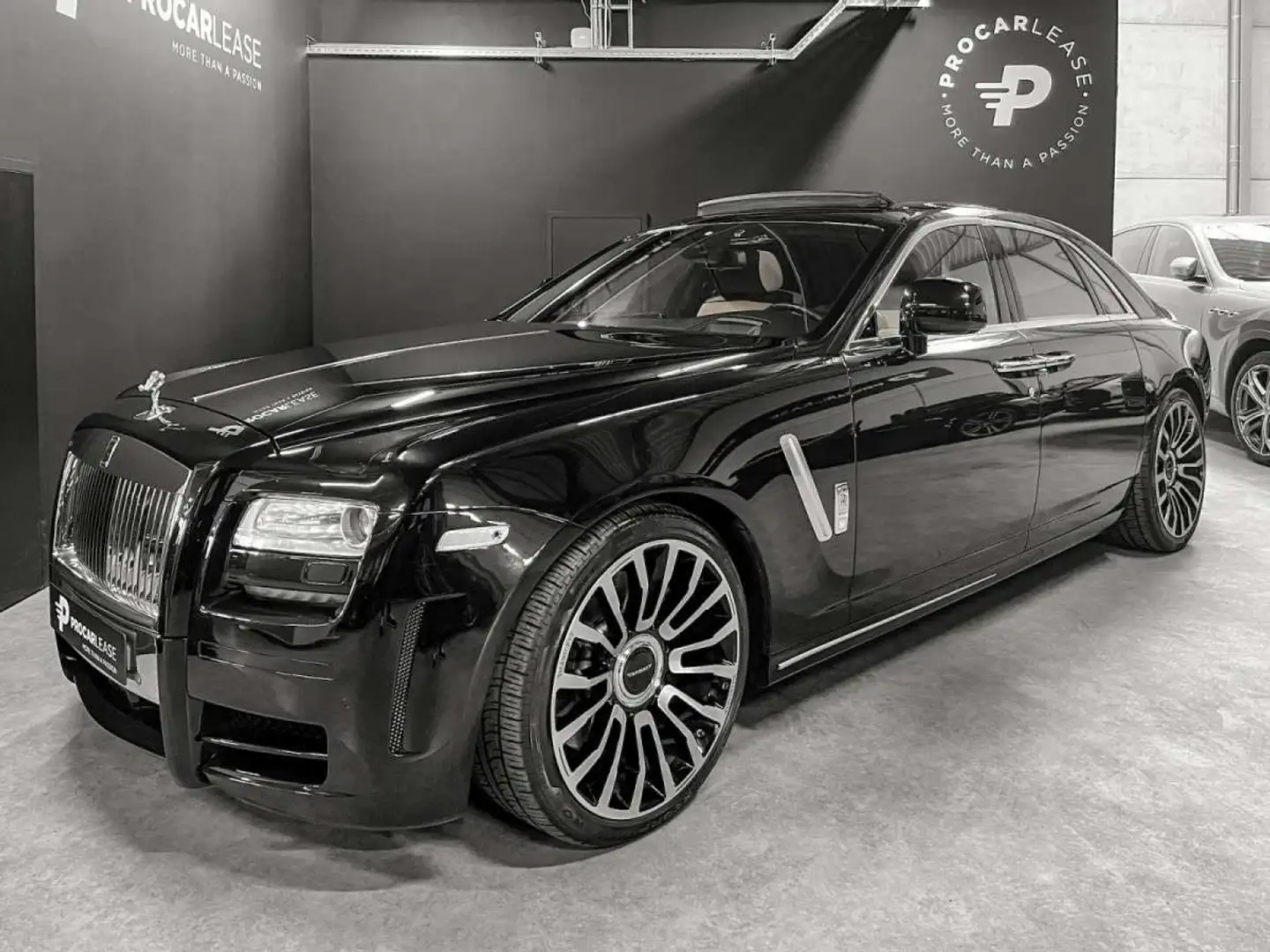 Rolls-Royce Ghost Ghost Finition Mansory 6.6 V12 570ch/22/DVD/VOLL Gris - 1