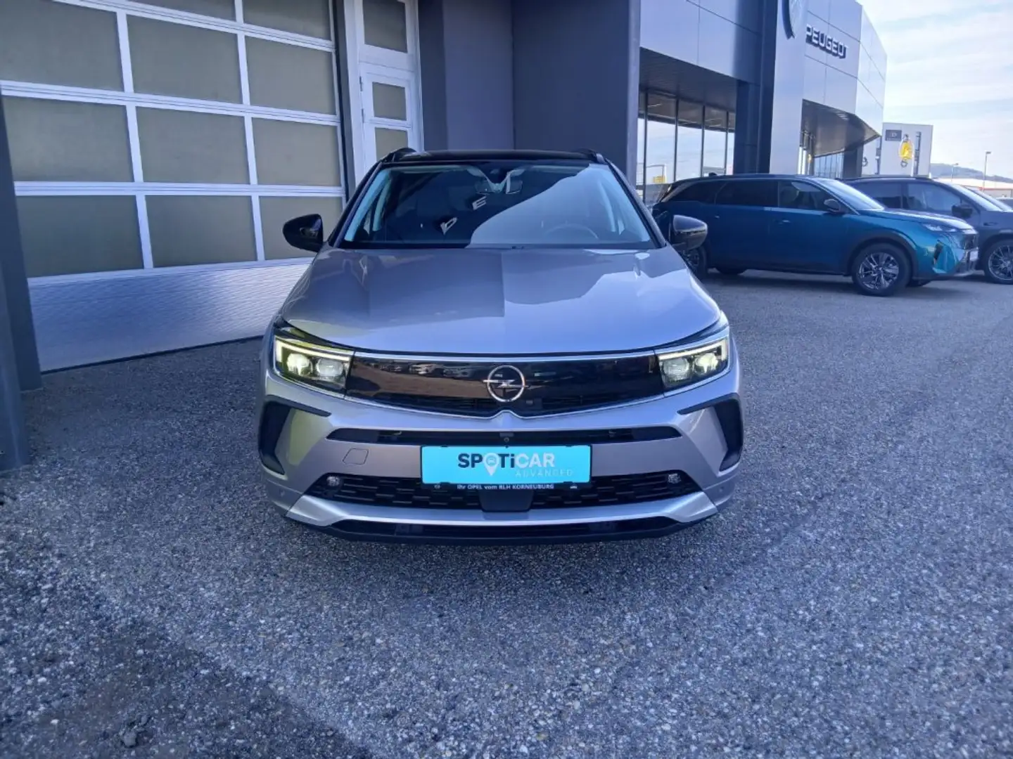 Opel Grandland Ultimate PHEV Plug-In-Hybrid 1,6 Direct Silber - 2