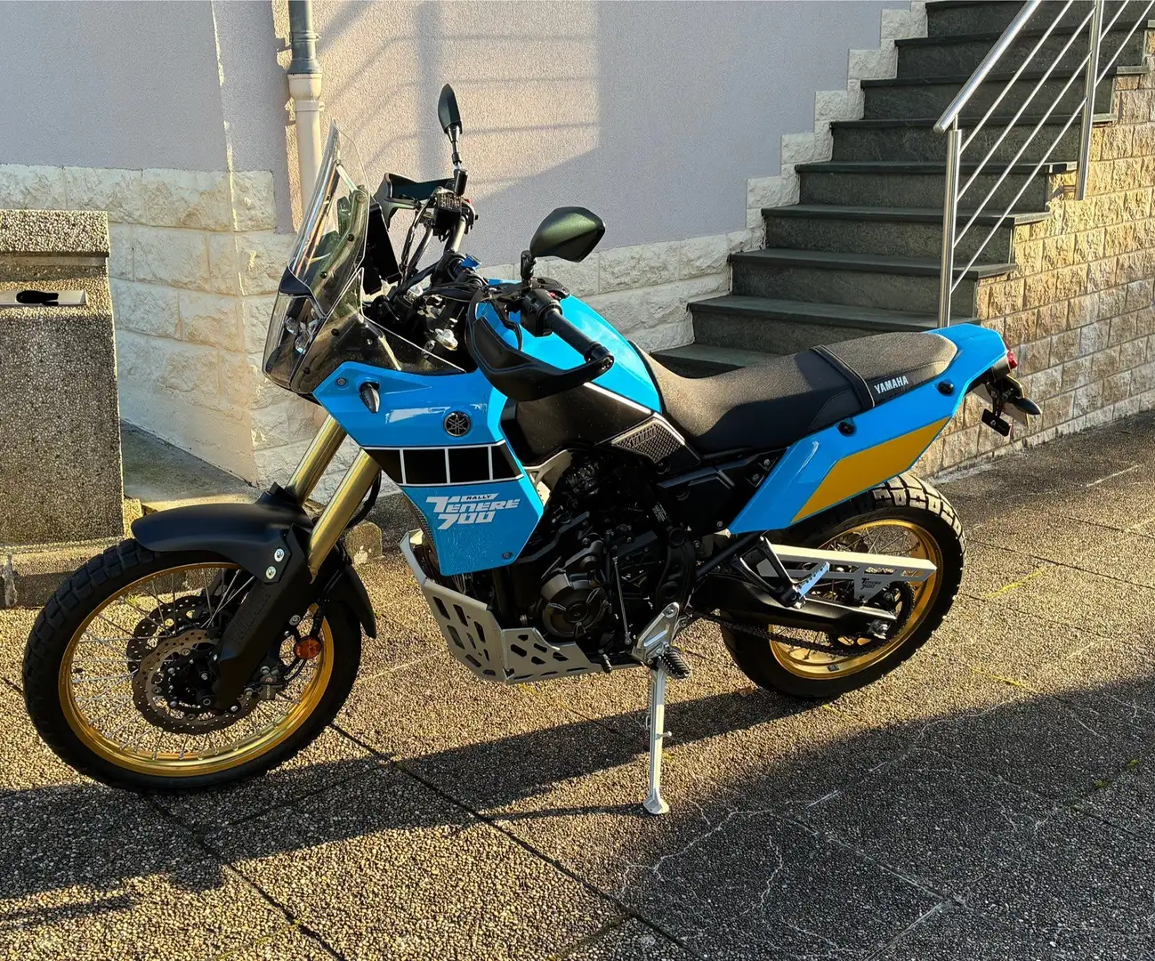 Yamaha Ténéré 700 Rally Azul - 1
