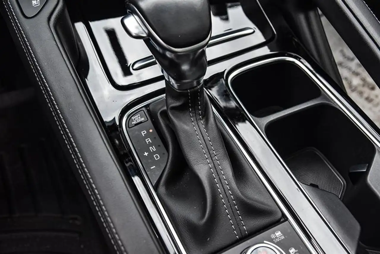 Kia Telluride снимка Kia Telluride