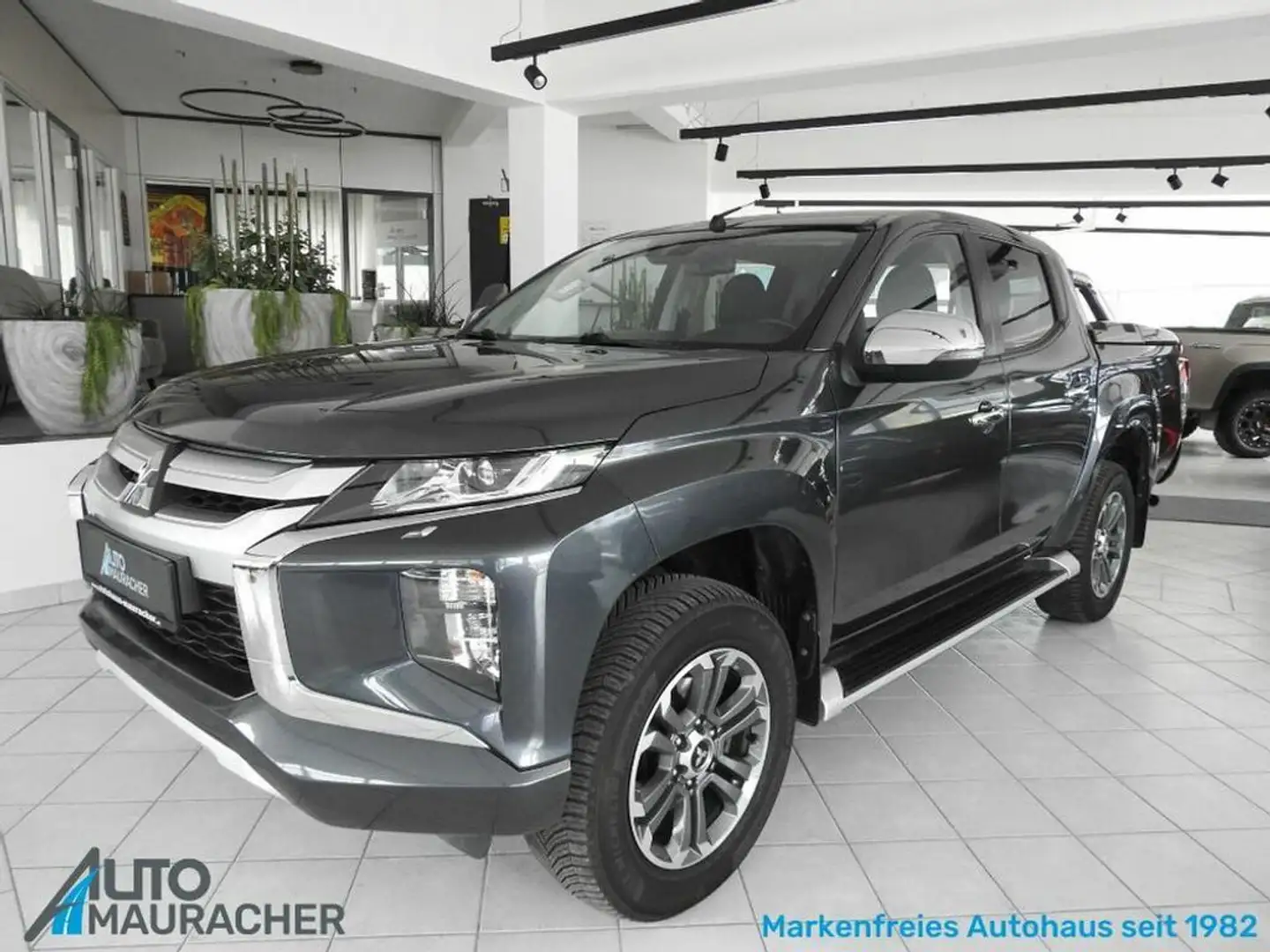 Mitsubishi L200 2,2 Dl-D DK Intense 4WD Gris - 1
