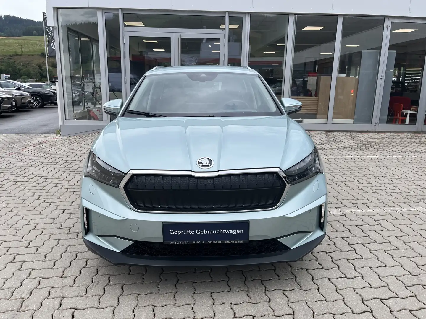 Skoda Enyaq iV 80 Lounge Silber - 2