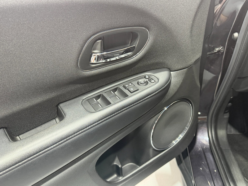 Honda HR-V 1.5 i-VTEC Elegance / Start Stop / Cruise Control — photo 6