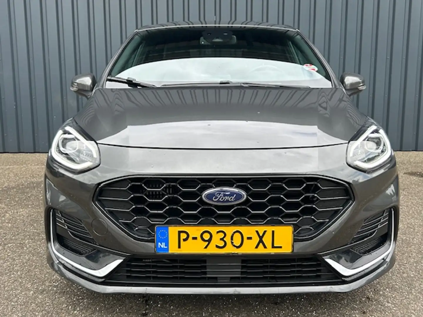Ford Fiesta ST-Line Vignale Hybrid 125pk Automaat I Trekhaak I Grijs - 2