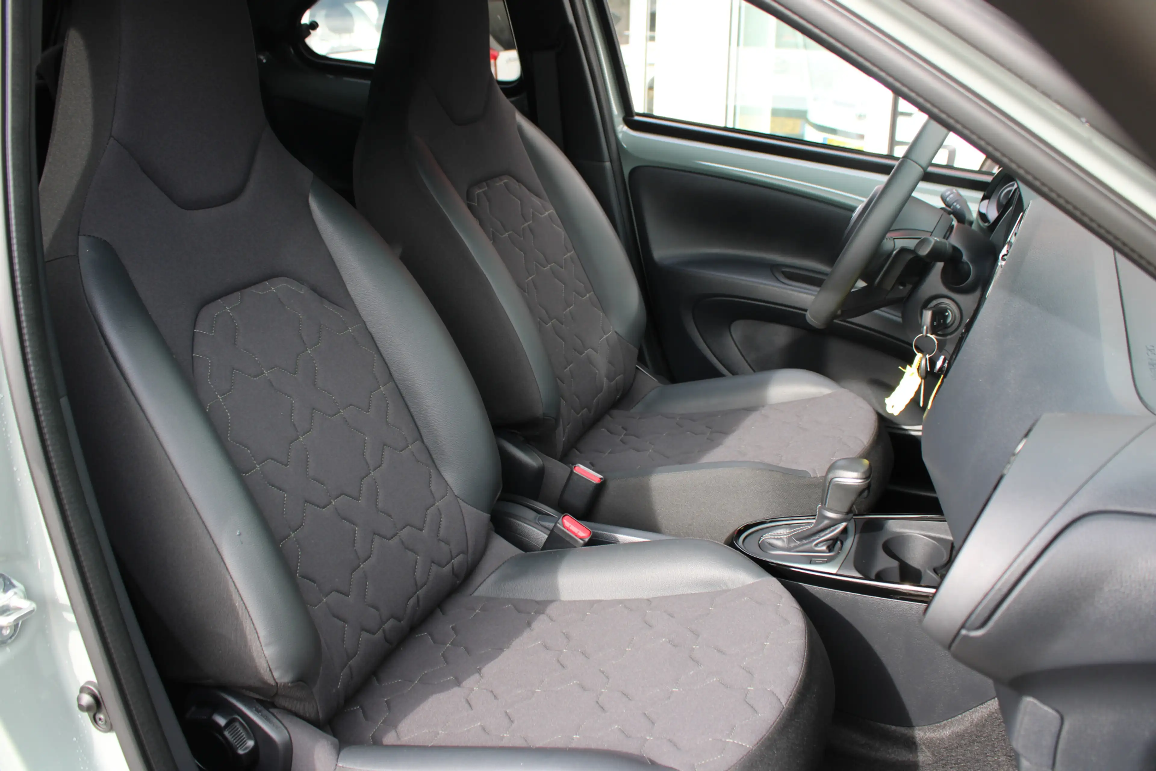 Toyota Aygo X 1.0 VVT-i S-CVT Envy//Camera//Ecc//Automaat!! — photo 20