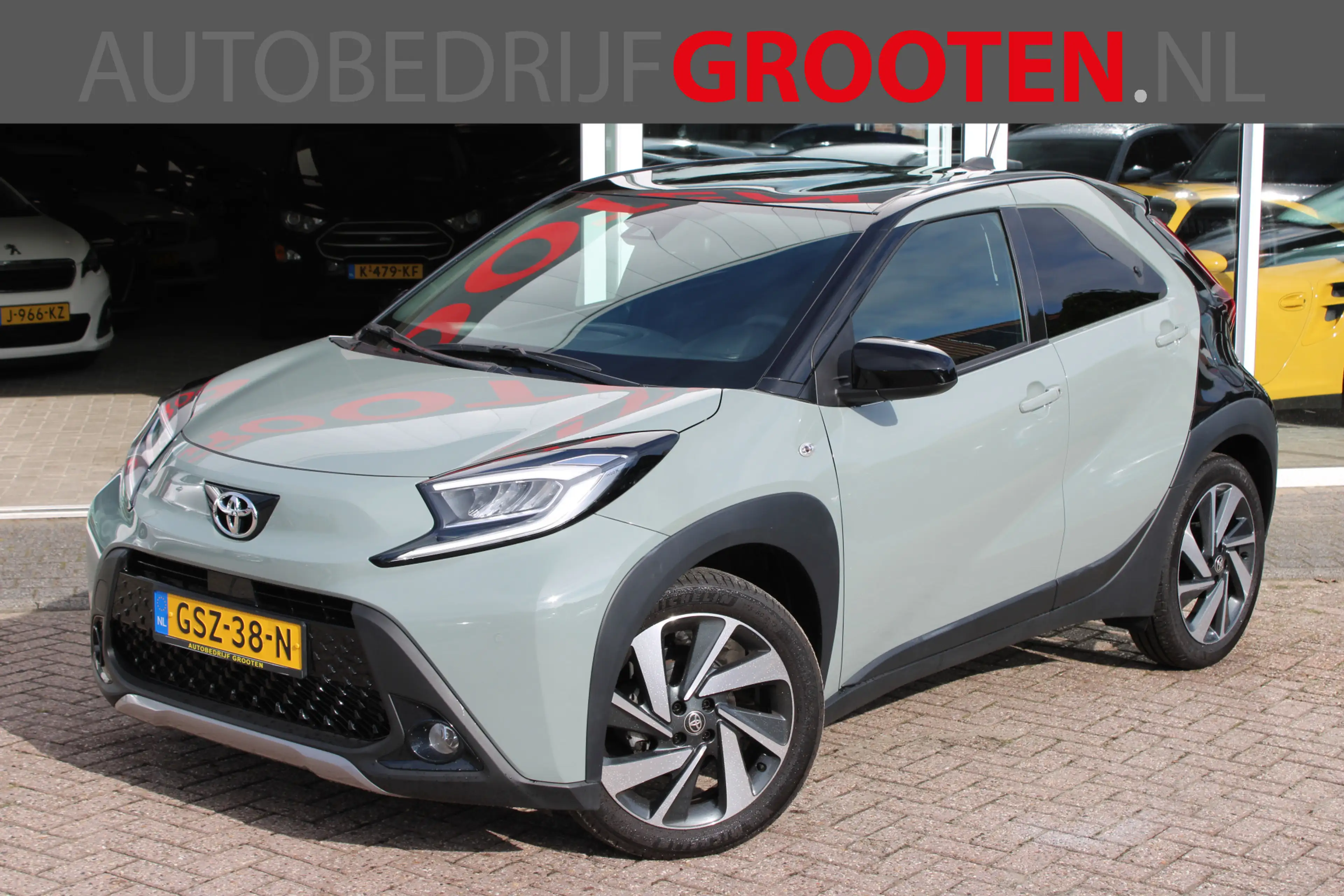 Toyota Aygo X 1.0 VVT-i S-CVT Envy//Camera//Ecc//Automaat!!