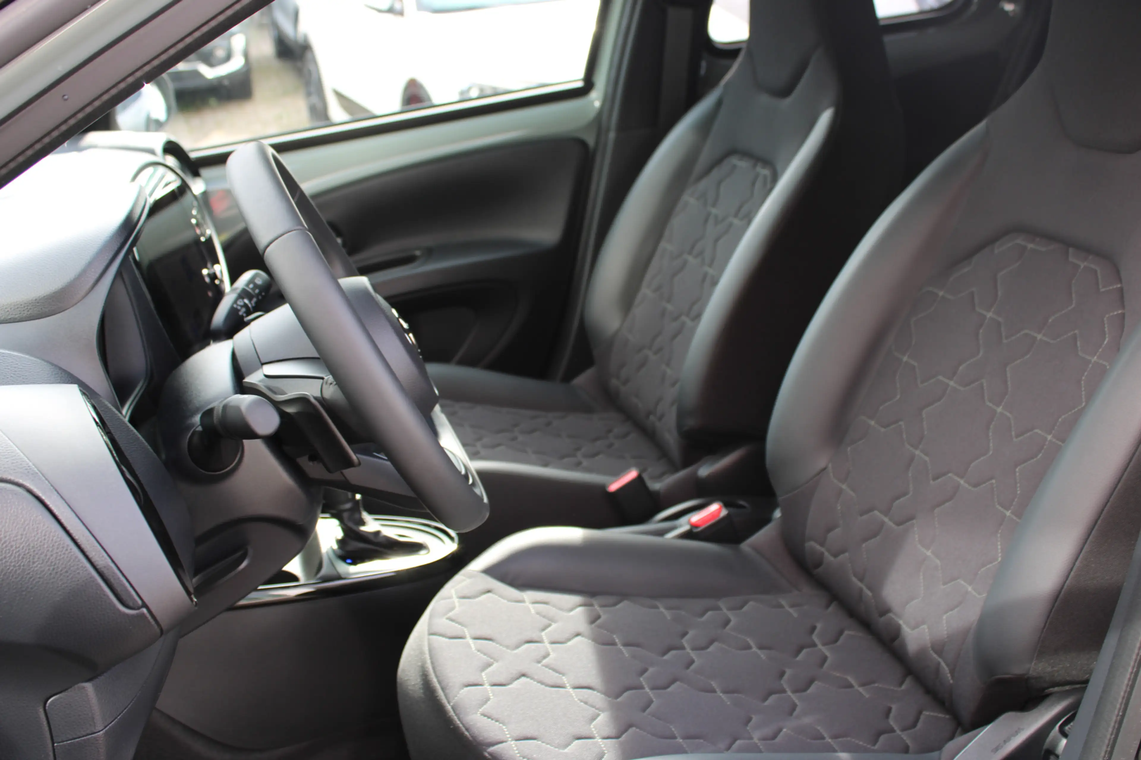 Toyota Aygo X 1.0 VVT-i S-CVT Envy//Camera//Ecc//Automaat!! — photo 5