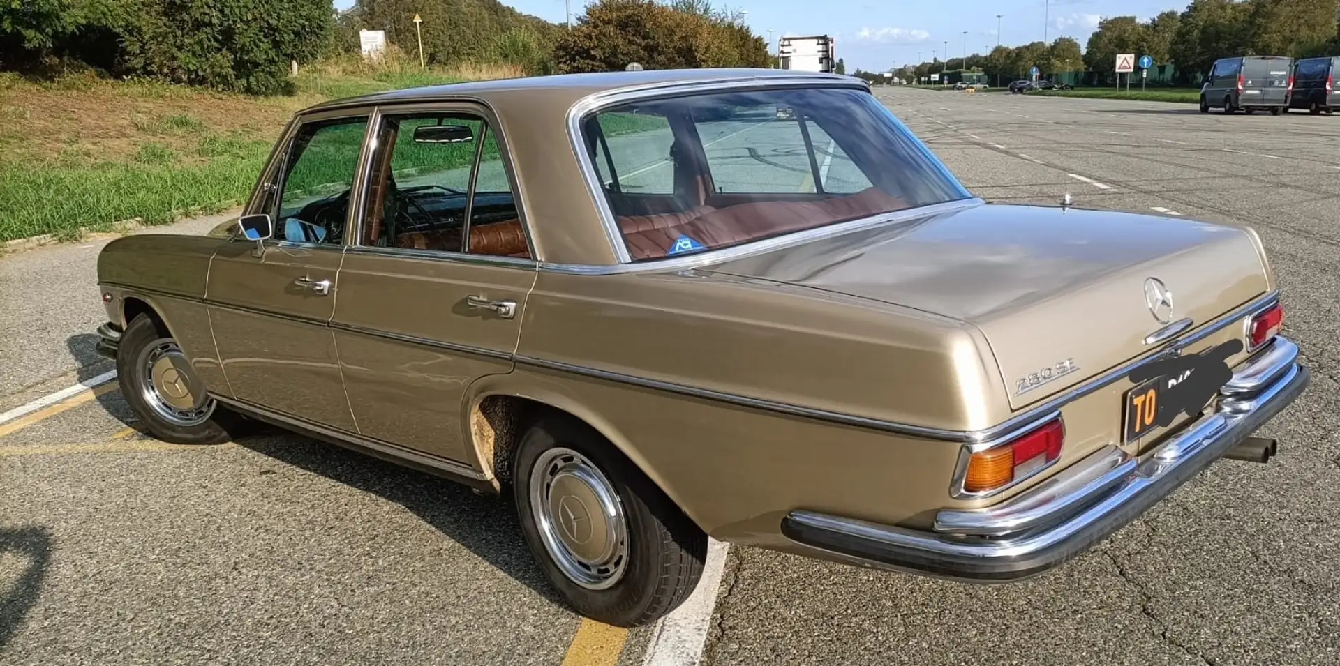 Mercedes-Benz 280 SE - 2