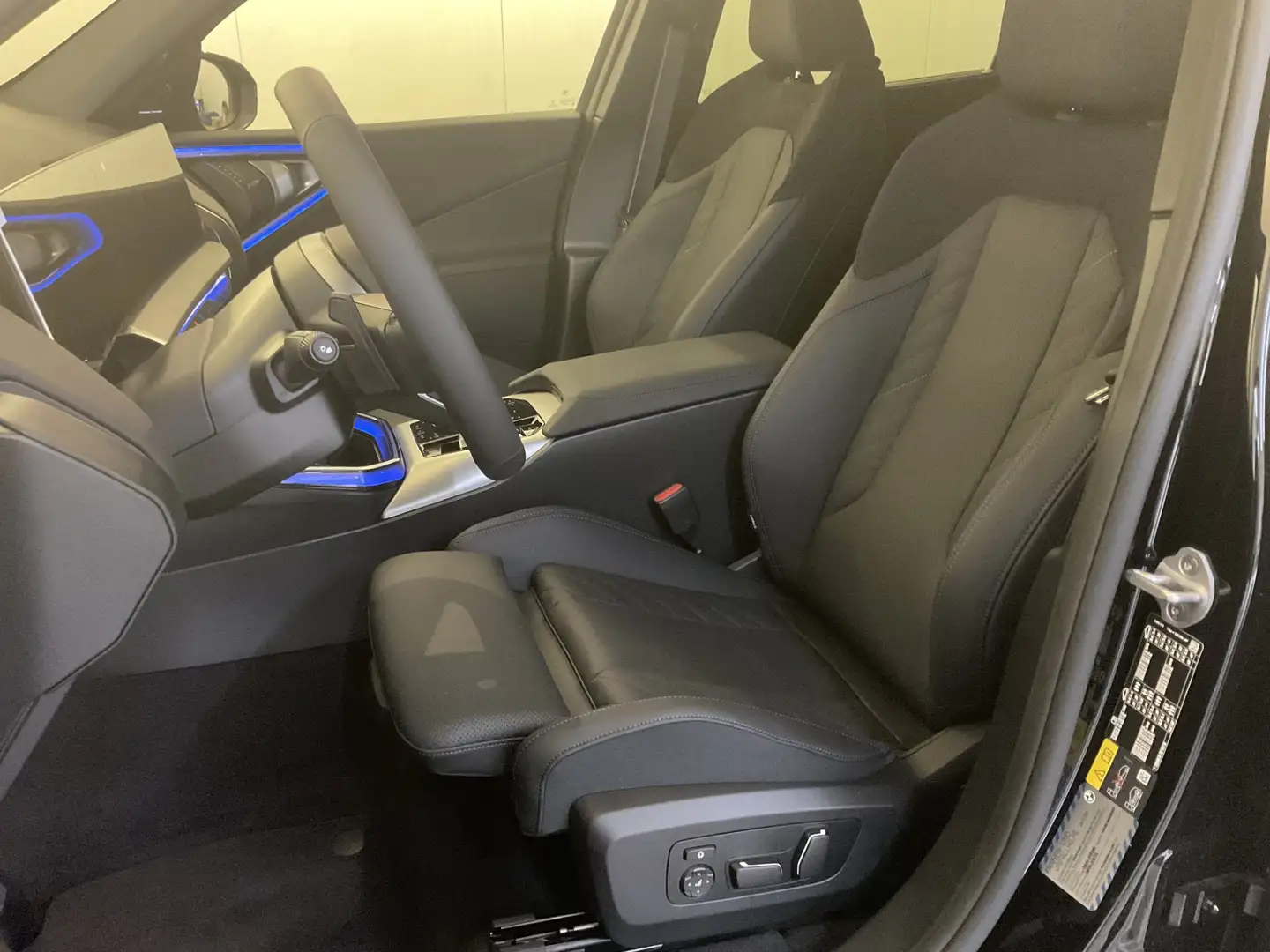 BMW X3 30e xDrive Schwarz - 2