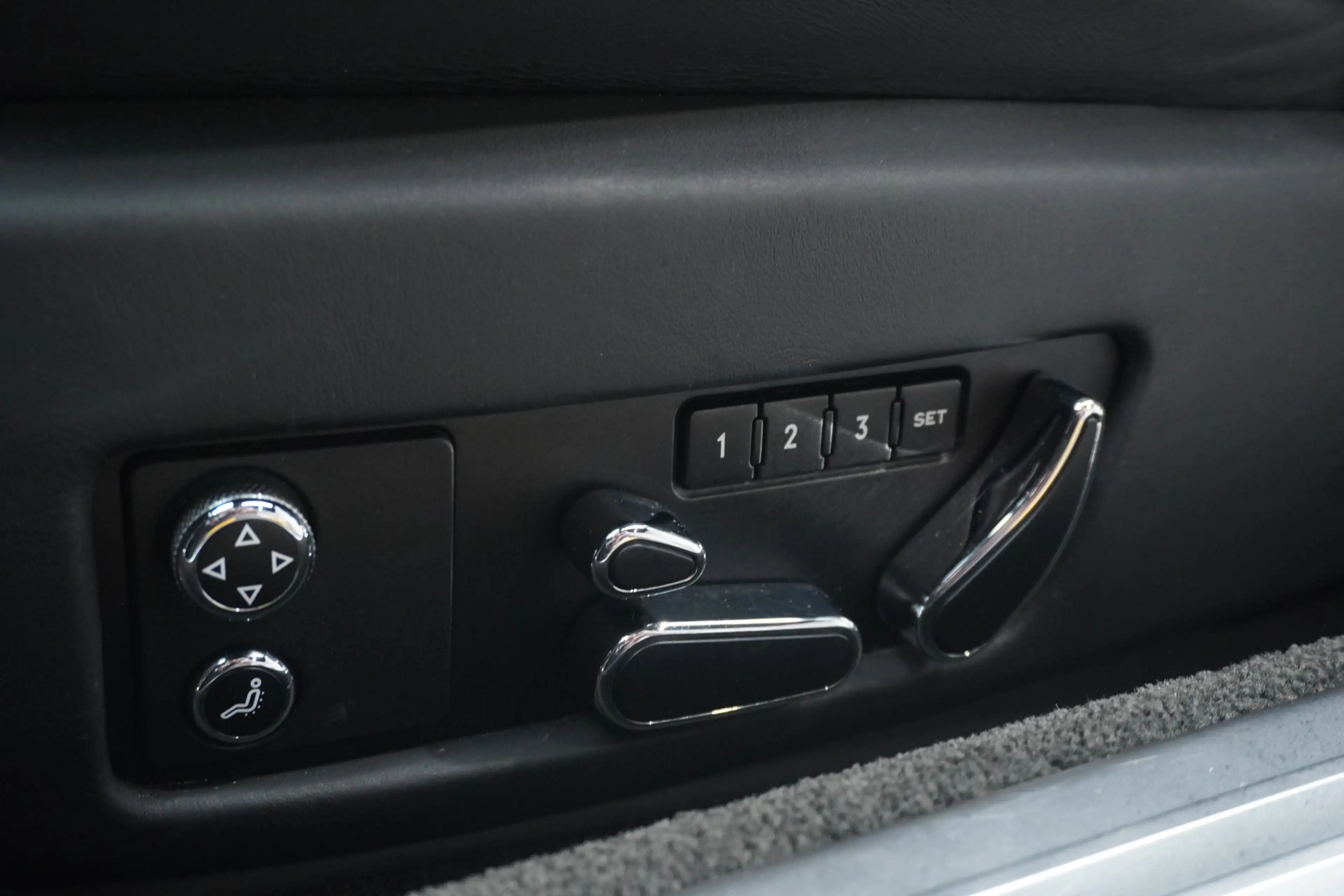 Bentley Continental GT 6.0 W12 — photo 21