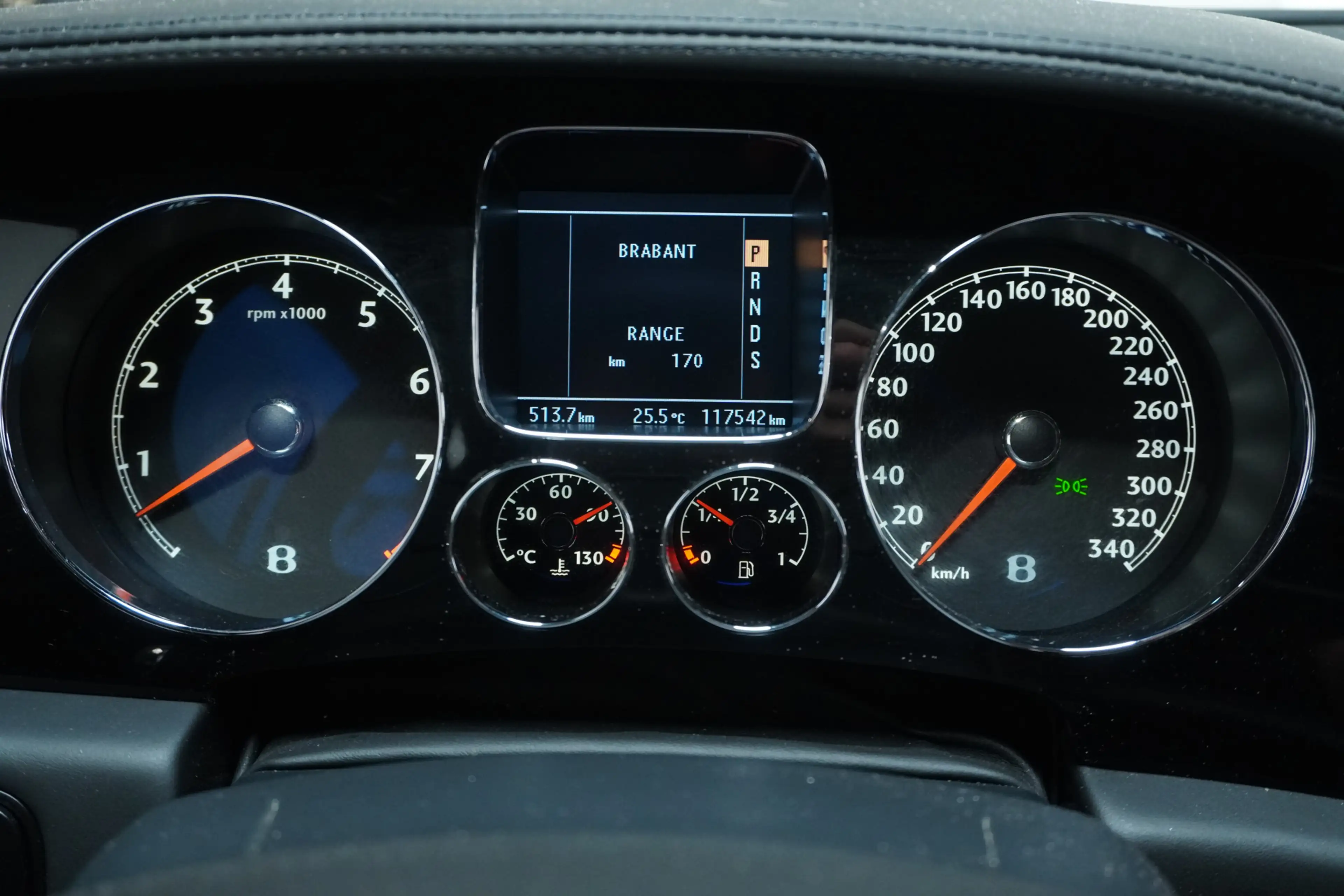 Bentley Continental GT 6.0 W12 — photo 31