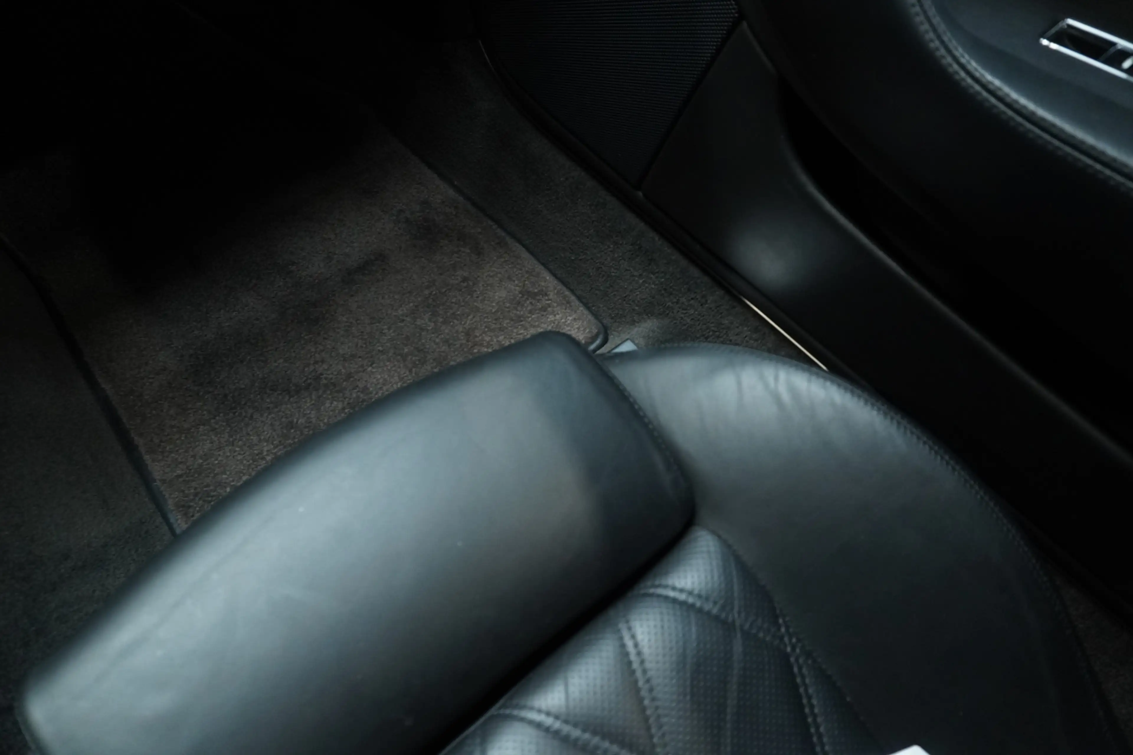 Bentley Continental GT 6.0 W12 — photo 28