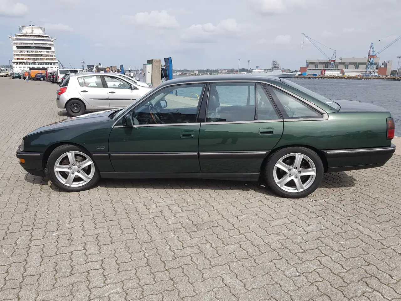 Opel Senator B 24V CD, foto 3