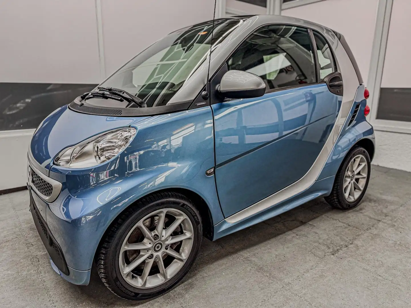 smart forTwo PASSION RADIO KLIMA EL PAKET 999 AT 52kW/71PS E... Blu/Azzurro - 1
