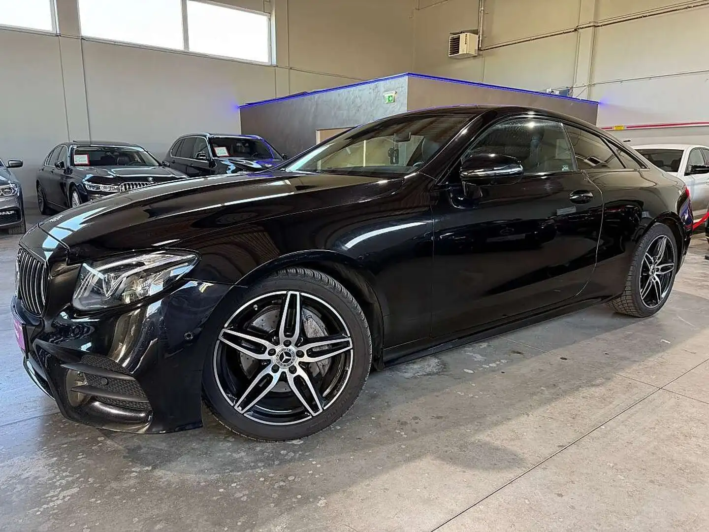 Mercedes-Benz E 220 E 220 d (238.314) Schwarz - 1