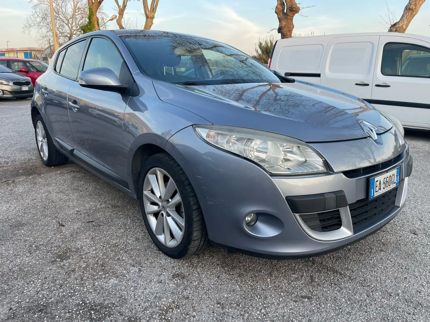 Renault Megane dCi 110 FAP Dynamique - 2