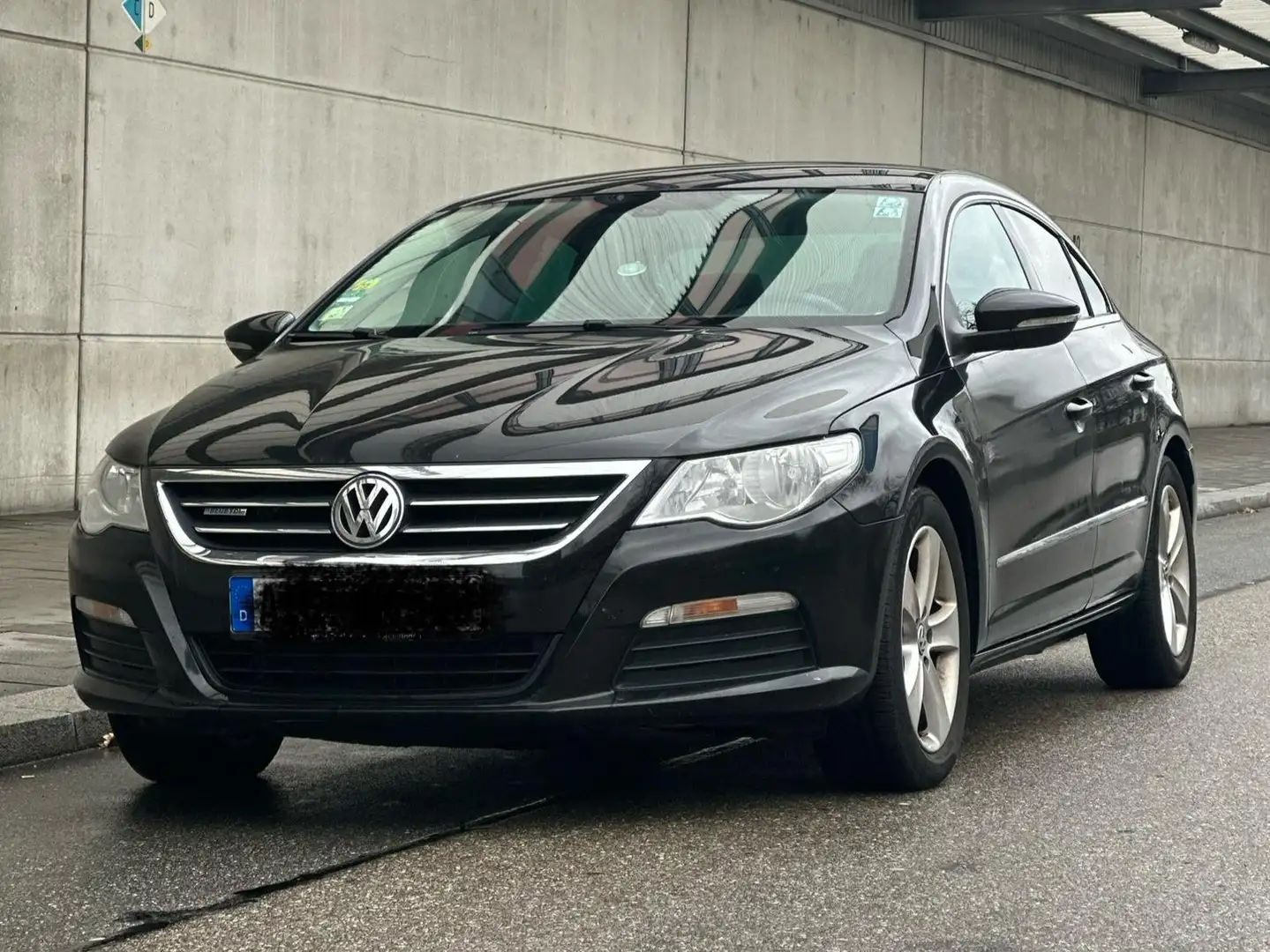 Volkswagen CC 2.0 105KW Schwarz - 1