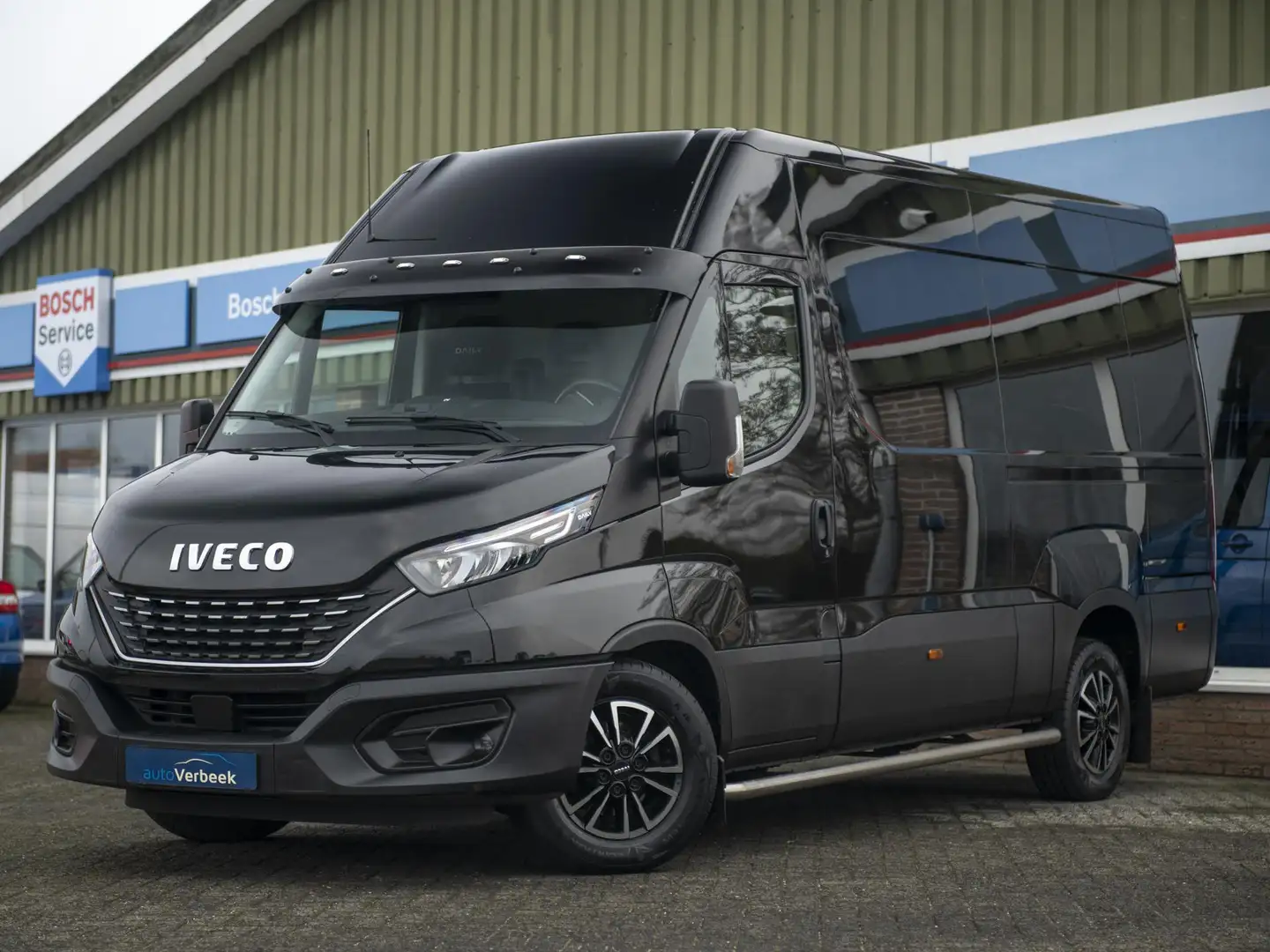 Iveco Daily 35S18HV 3.0 352L L3H2 Hi-Matic | LED | Camera | Na Zwart - 1