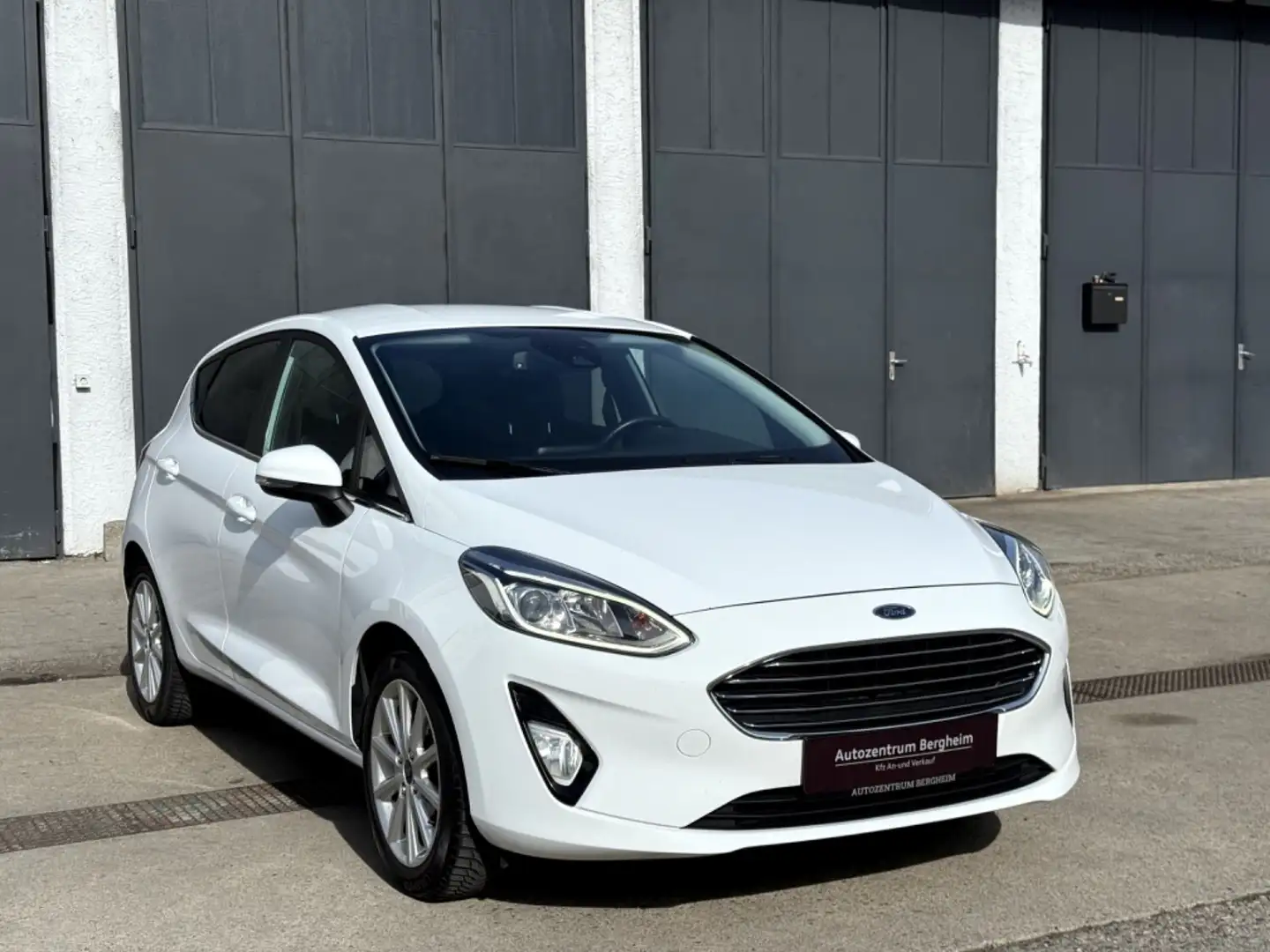 Ford Fiesta Titanium 1,1 Weiß - 1