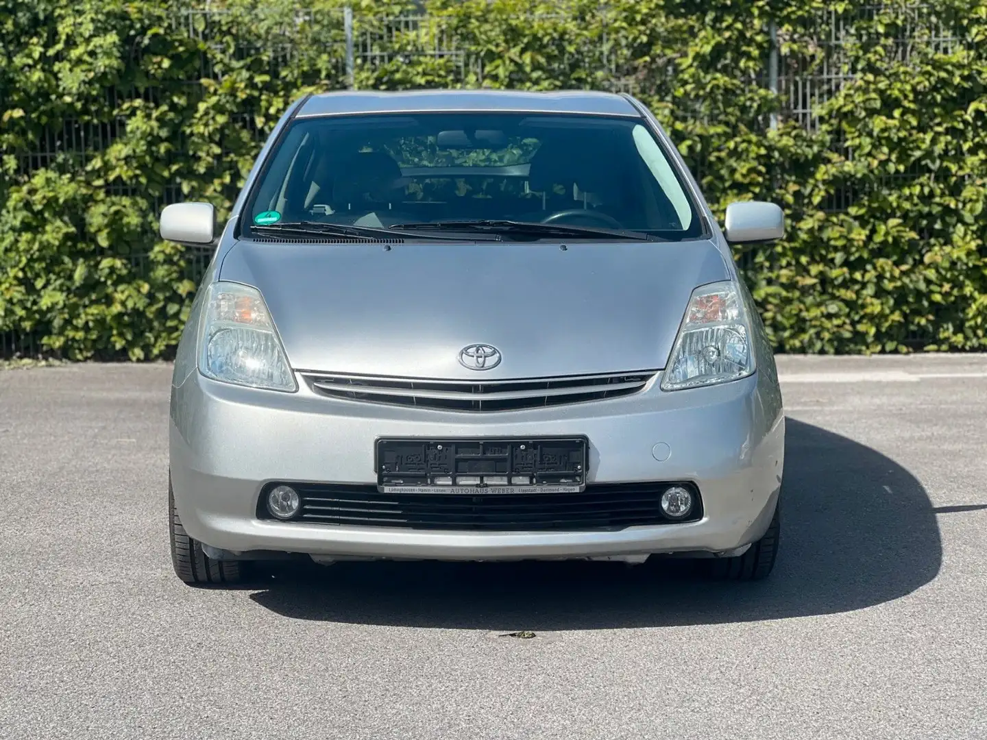 Toyota Prius 1.5-l_VVT-i Executive TÜV NEU 05.2025 Silber - 2