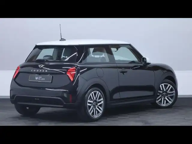Mini Cooper Cooper view 5