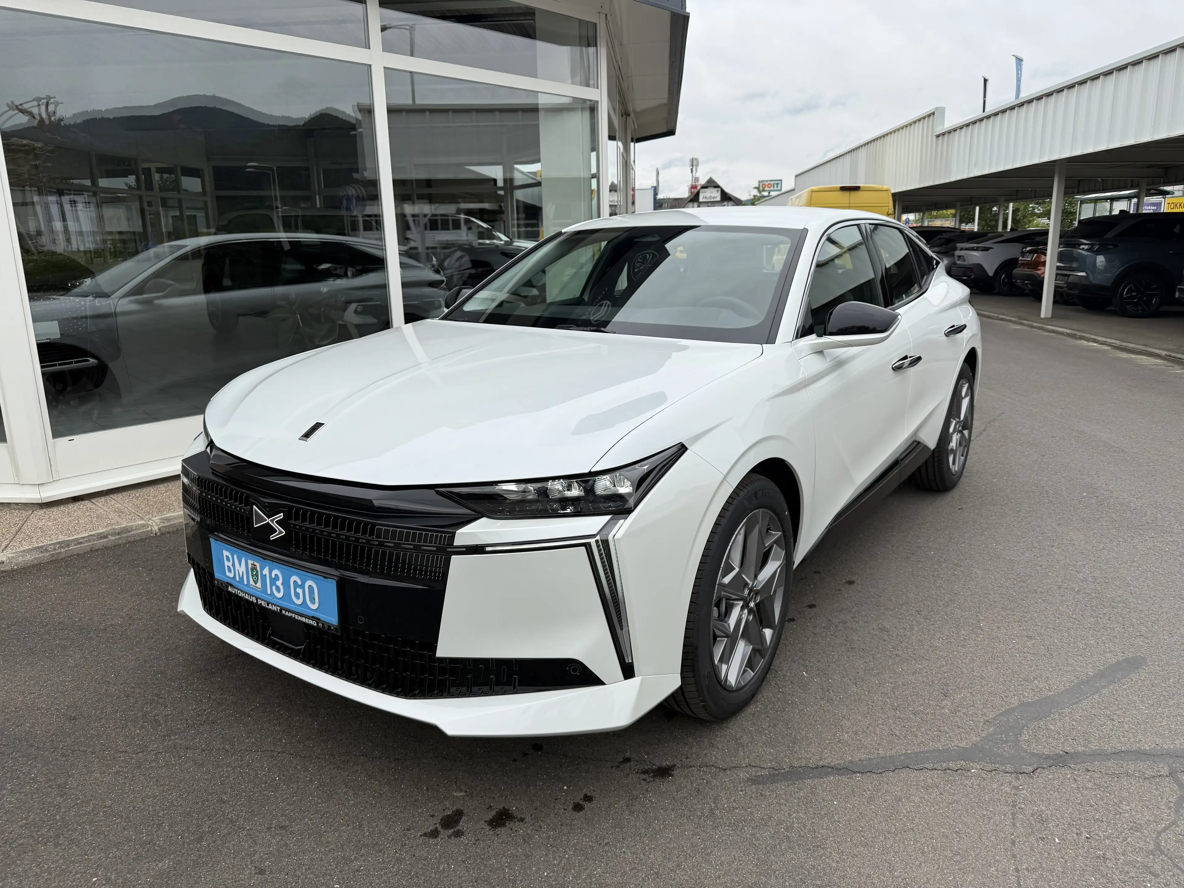 DS Automobiles DS 4 Hybrid 107 kW Pallas — photo 3
