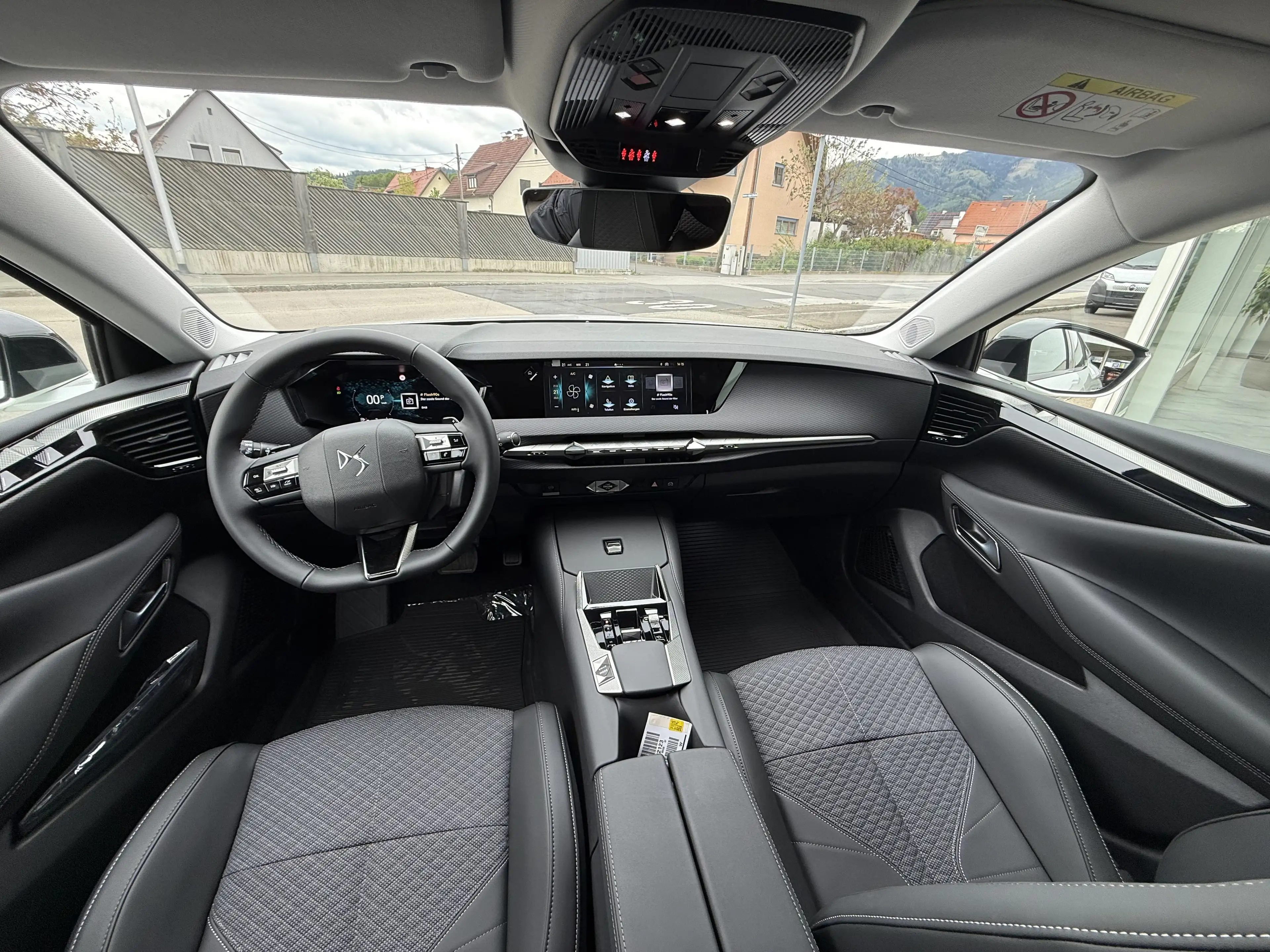 DS Automobiles DS 4 Hybrid 107 kW Pallas — photo 7