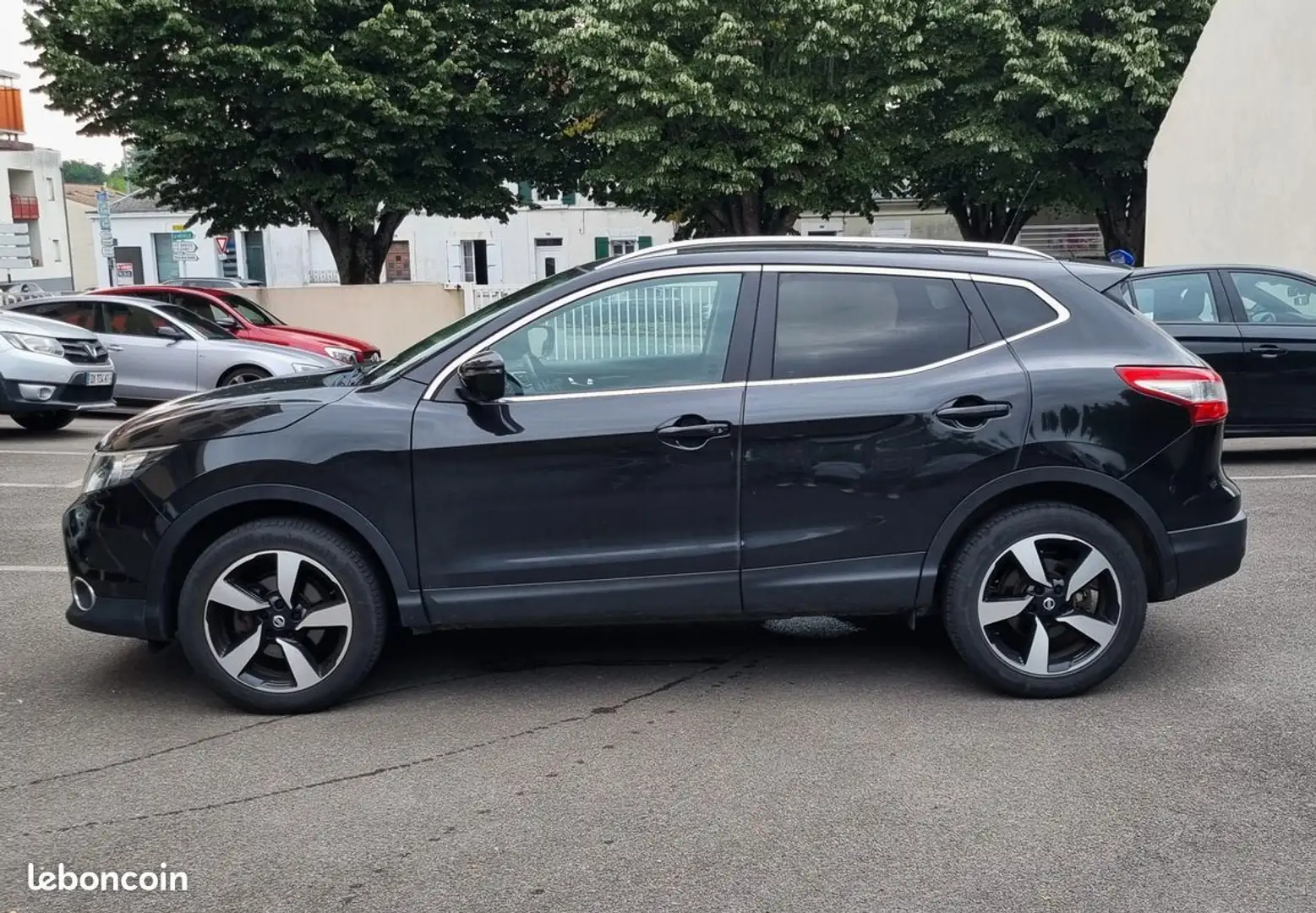 Nissan Qashqai 1.2 dig-t 115 cv n-connecta Noir - 2