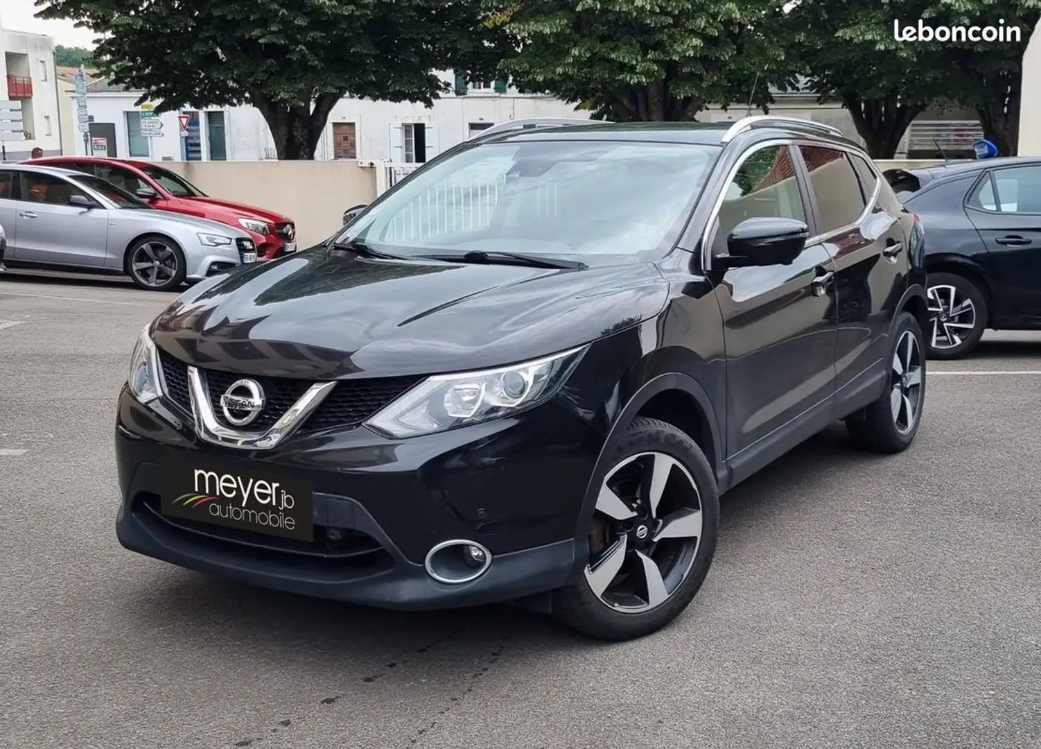 Nissan Qashqai 1.2 dig-t 115 cv n-connecta Noir - 1