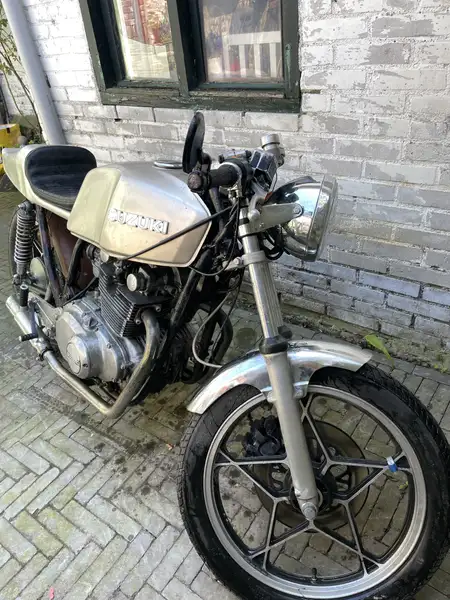 Suzuki GS 400 - foto 2