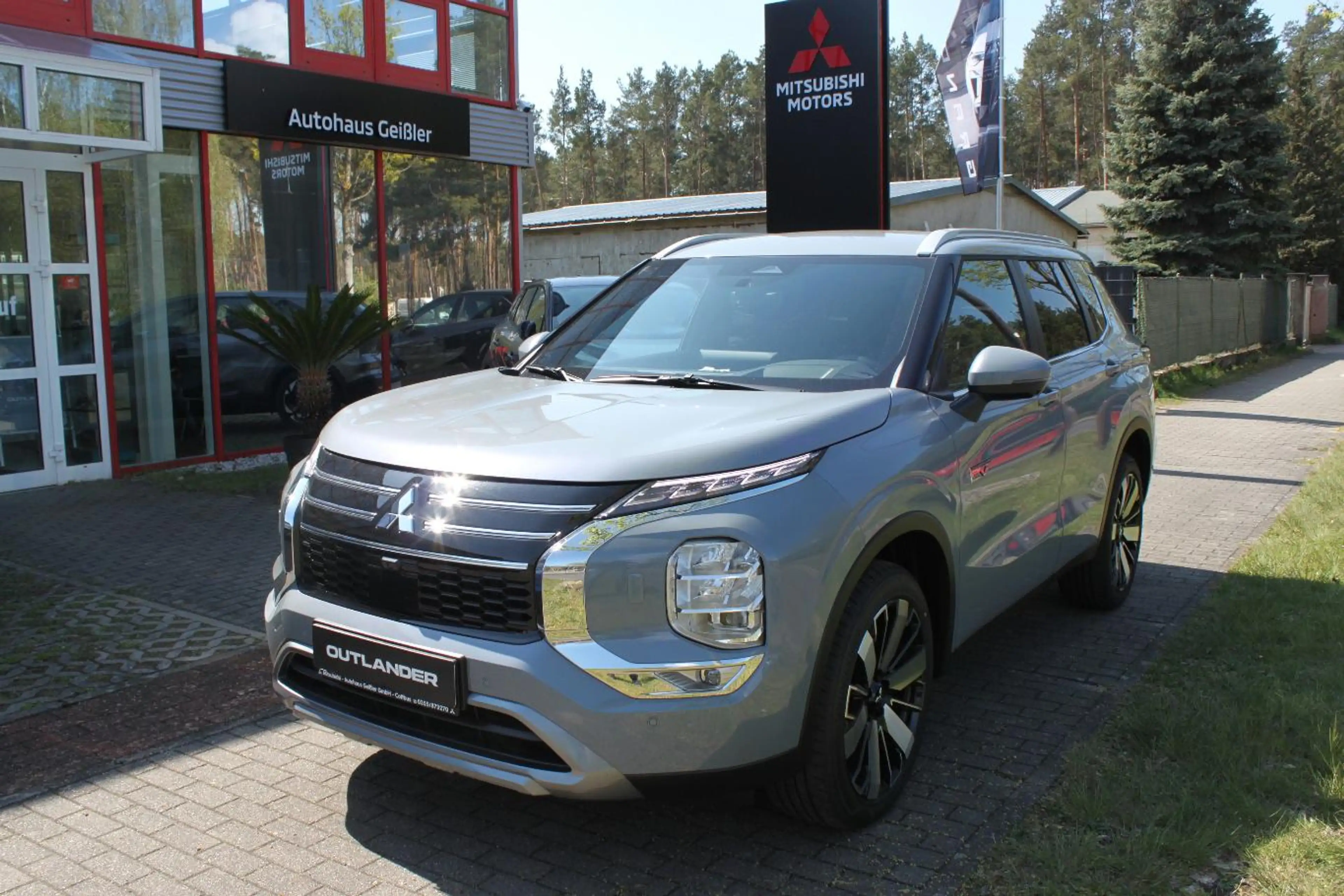 Mitsubishi Outlander 2.4L PHEV Select