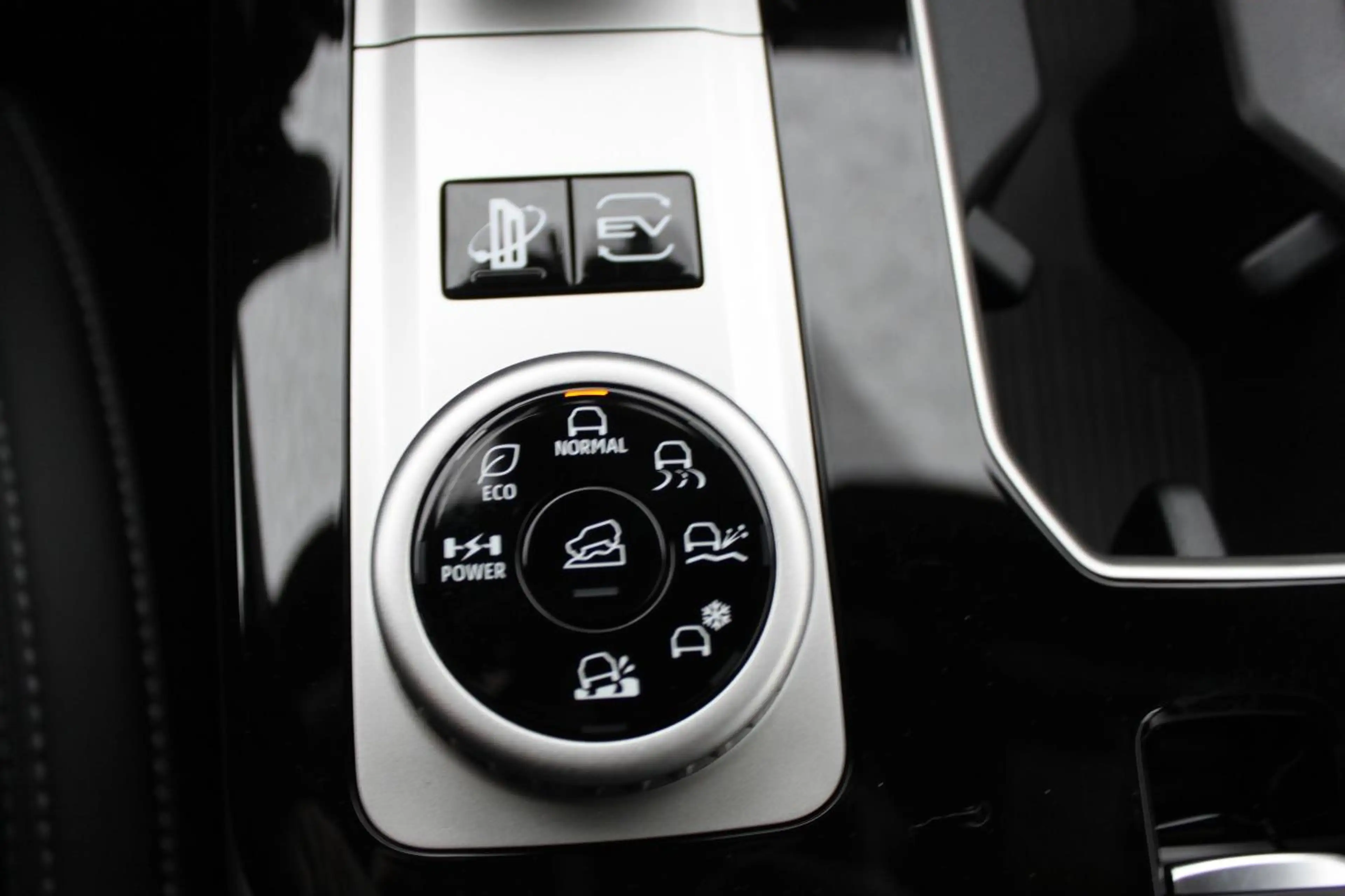 Mitsubishi Outlander 2.4L PHEV Select — photo 14