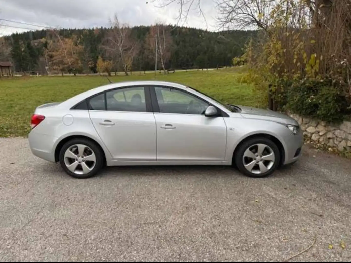 Chevrolet Cruze Cruze 1,8 LTZ Aut. LTZ Silber - 1